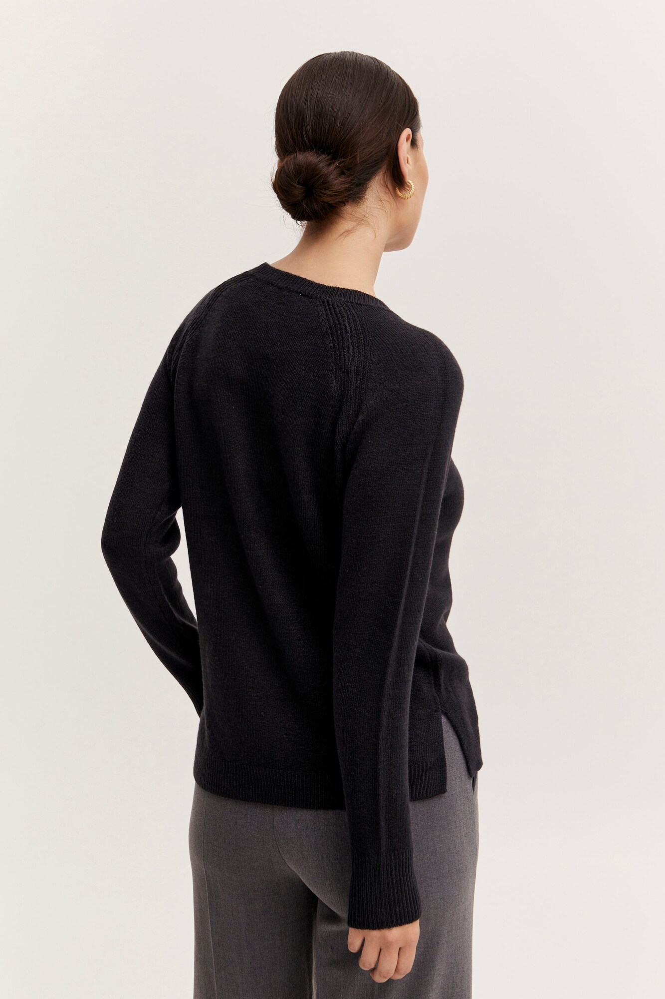 Thumbnail - Pullover