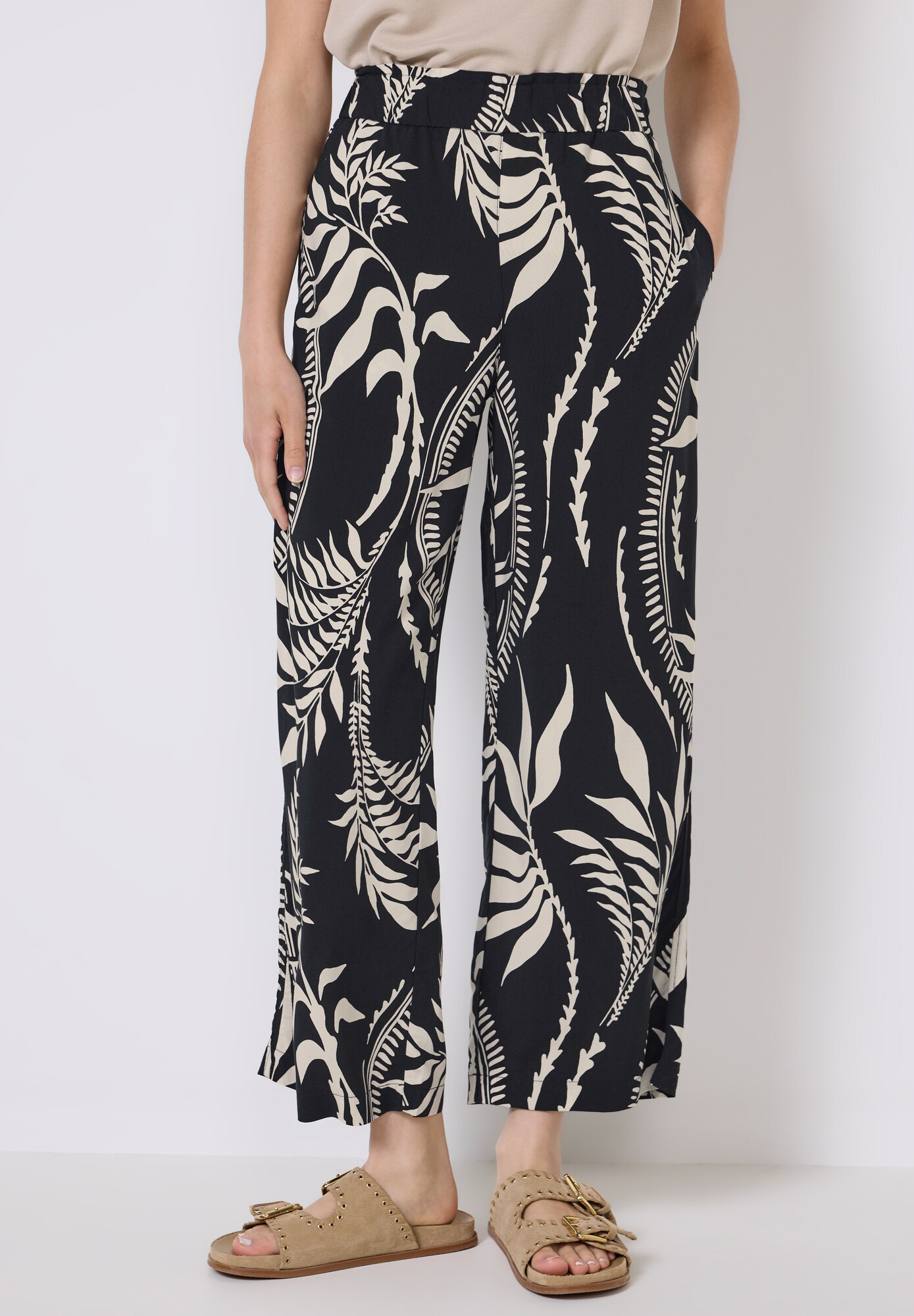 Thumbnail - Street One Studio Hose