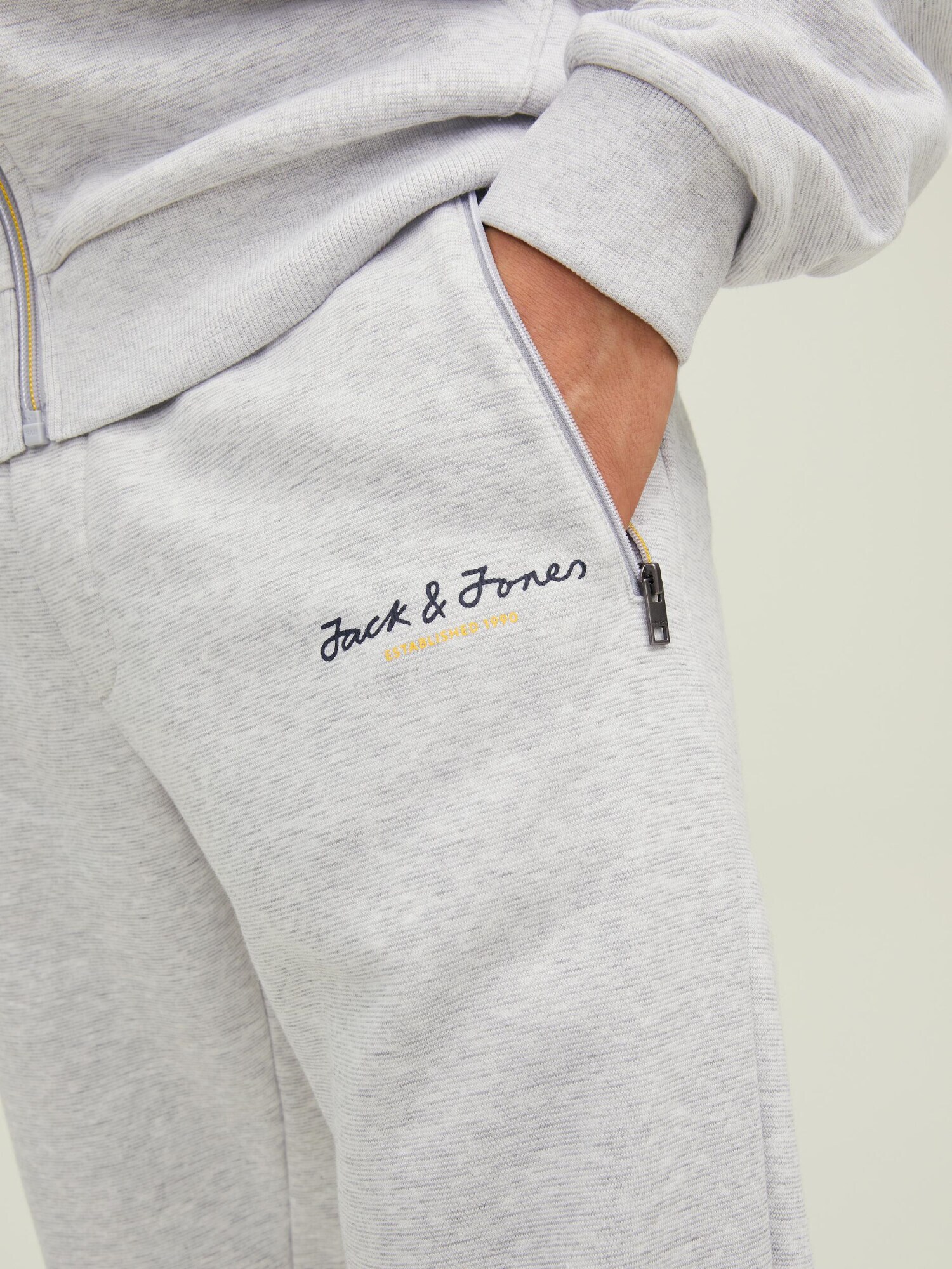 JACK & JONES Nohavice 'JJGorden Berg' svetlosivá / čierna (obrázok 5)