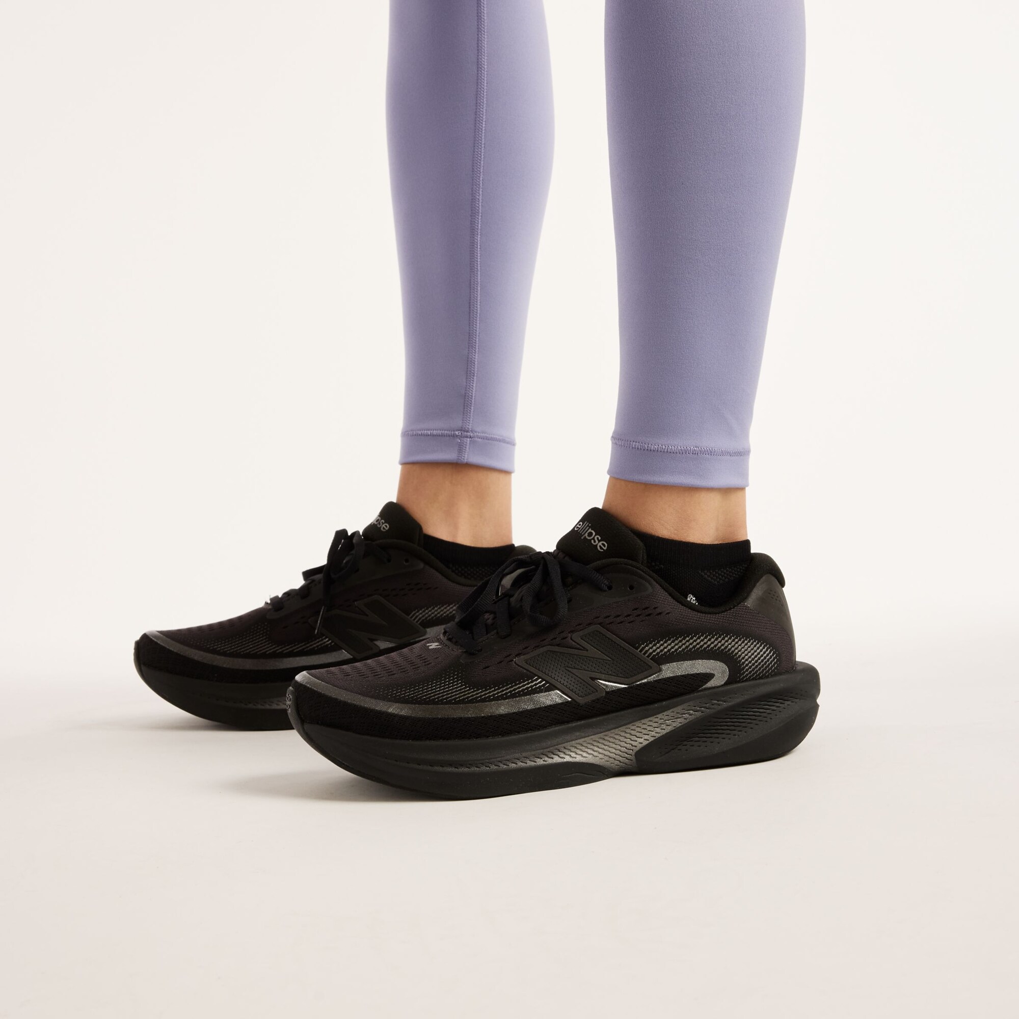 New balance Pantalón deportivo 'Define 25'  lila – imagen 4