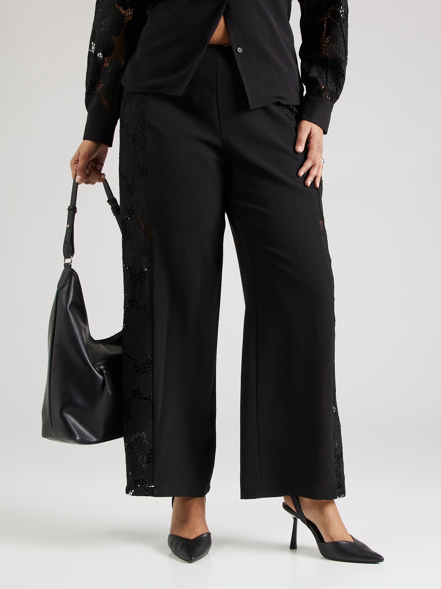 Vero Moda Curve Nadrág 'VMCNANA'  fekete termék 2. képe