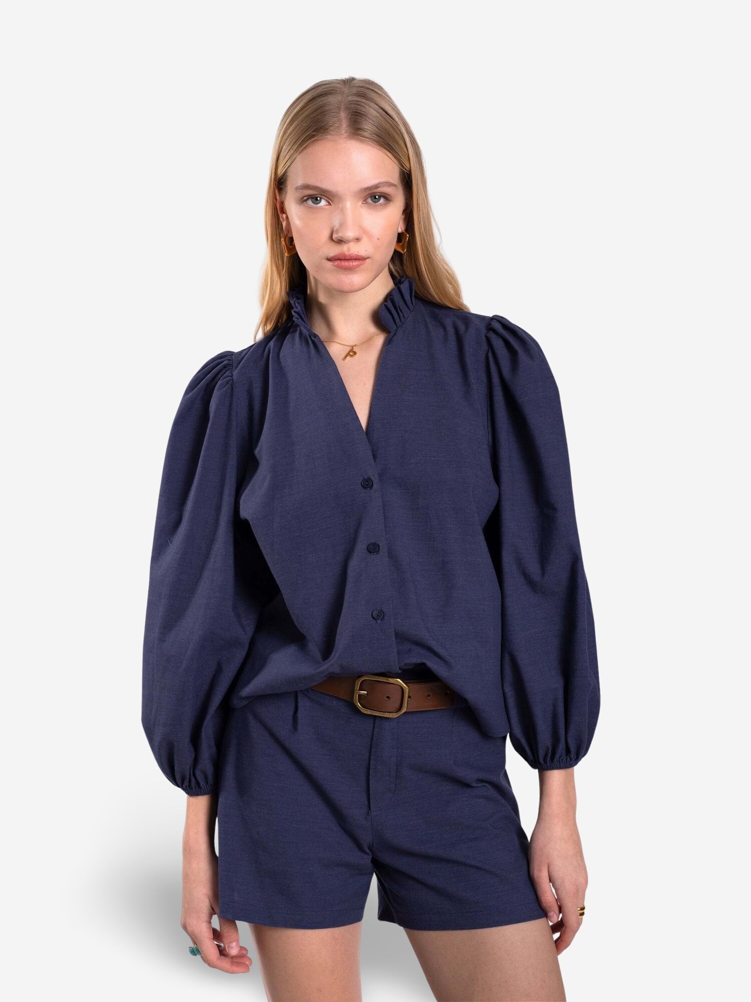 Thumbnail - THE-ARE Shorts