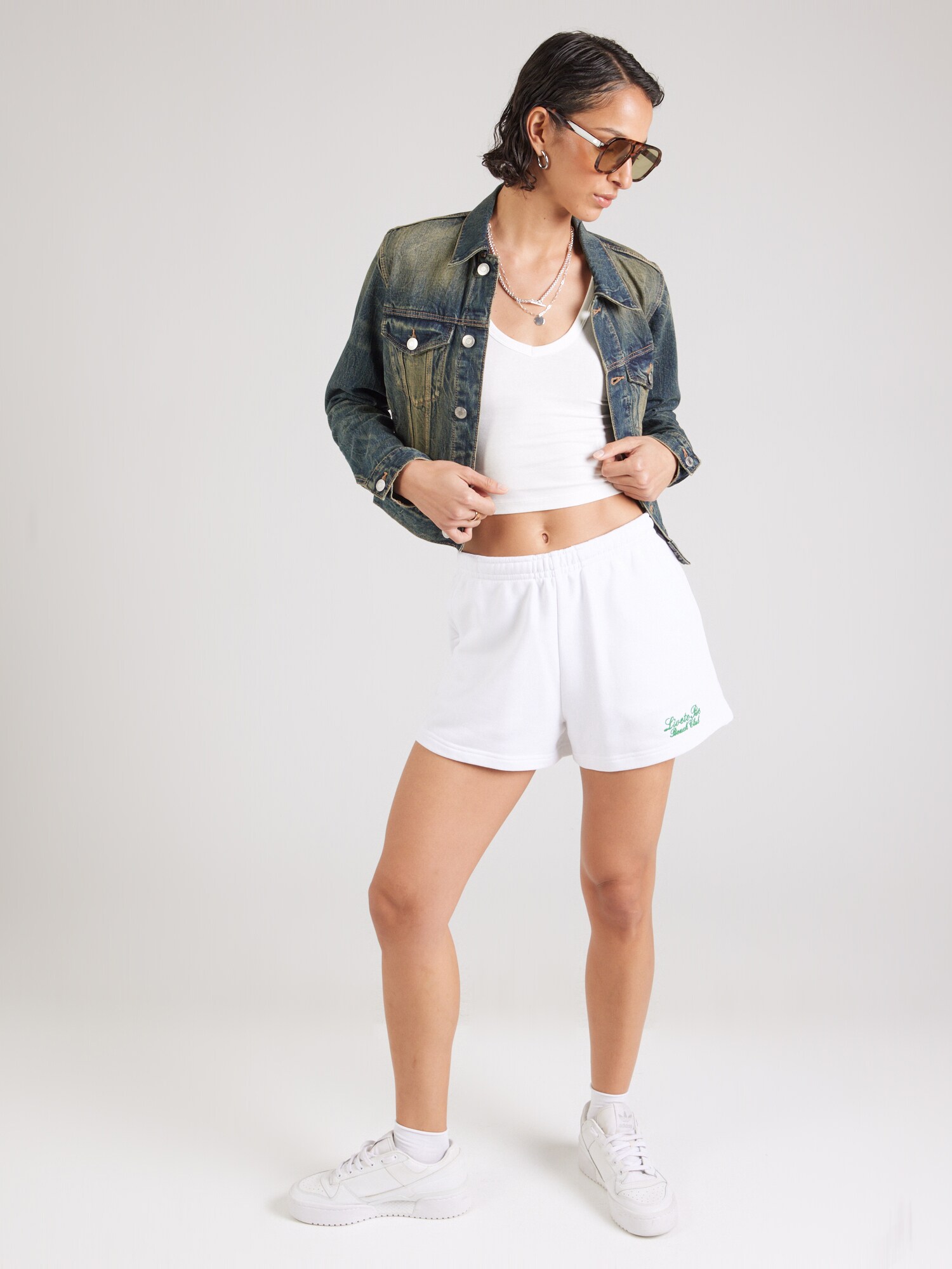 Thumbnail - STUDIO SELECT Top Pina