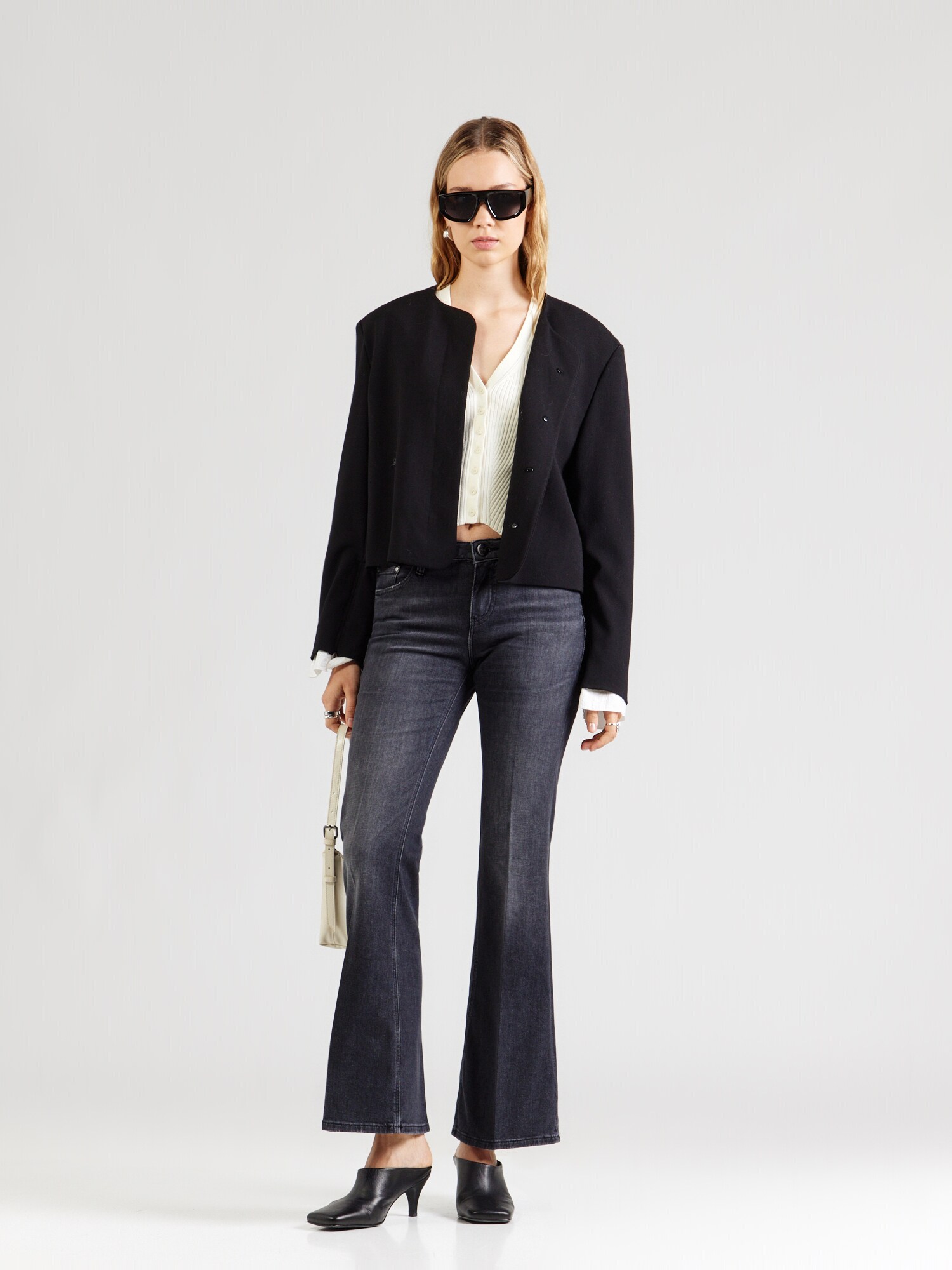 GUESS Vaquero 'BEVERLY'  negro denim – imagen 4