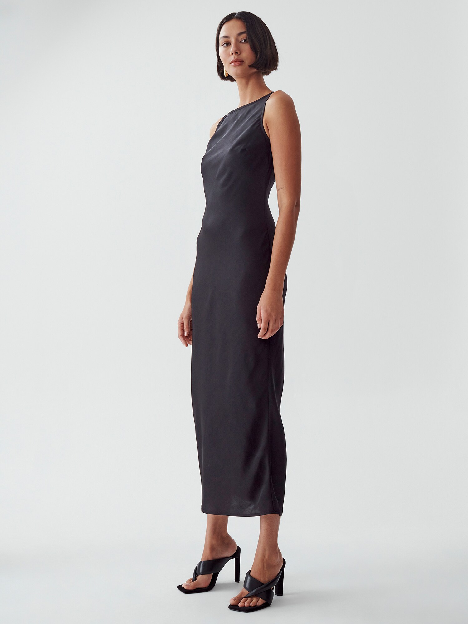 Calli Ruha 'LEALA MIDI DRESS'  fekete termék 2. képe