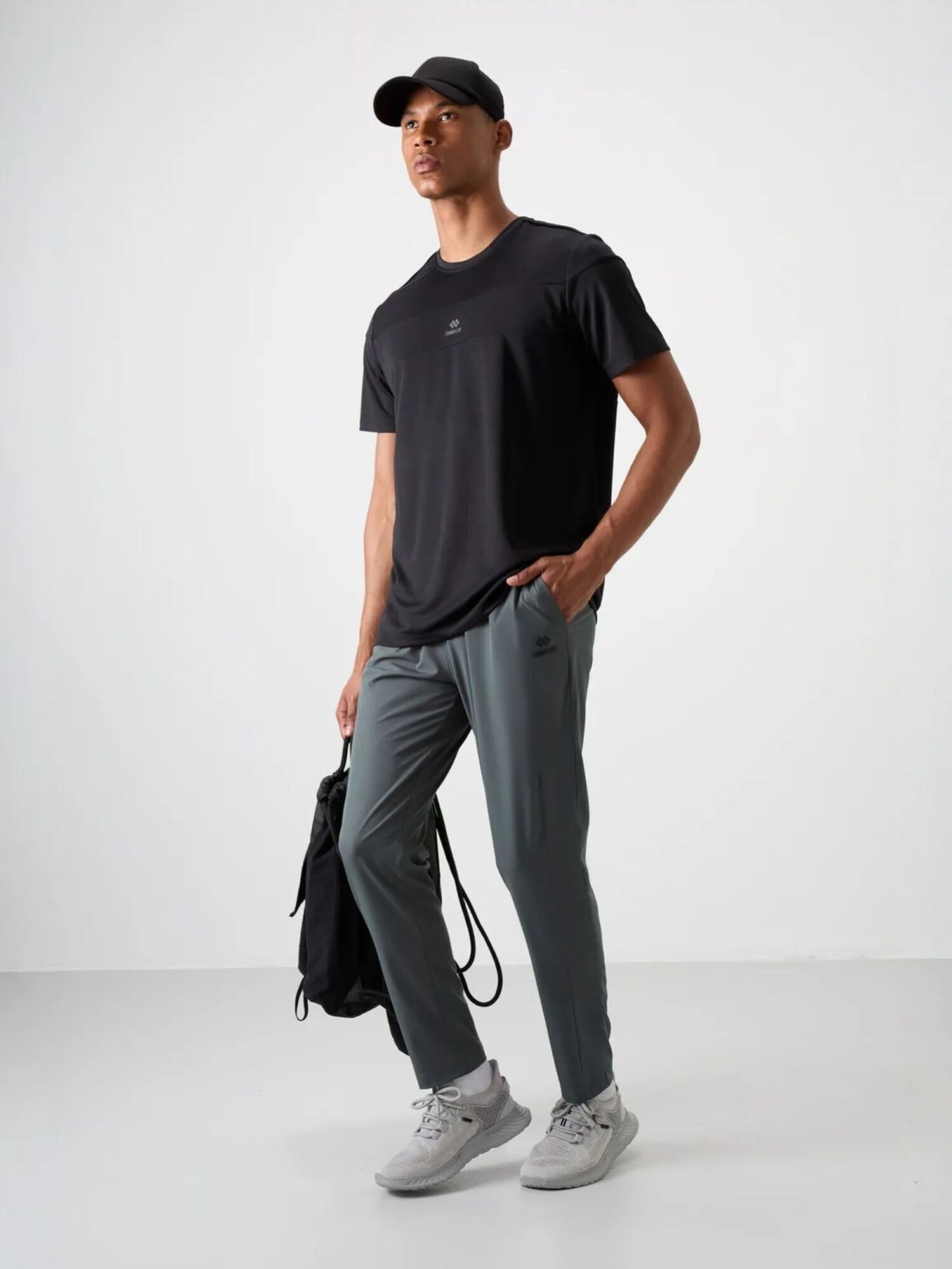 Tommy Life Sportske hlače 'Jogginghose' grafit siva