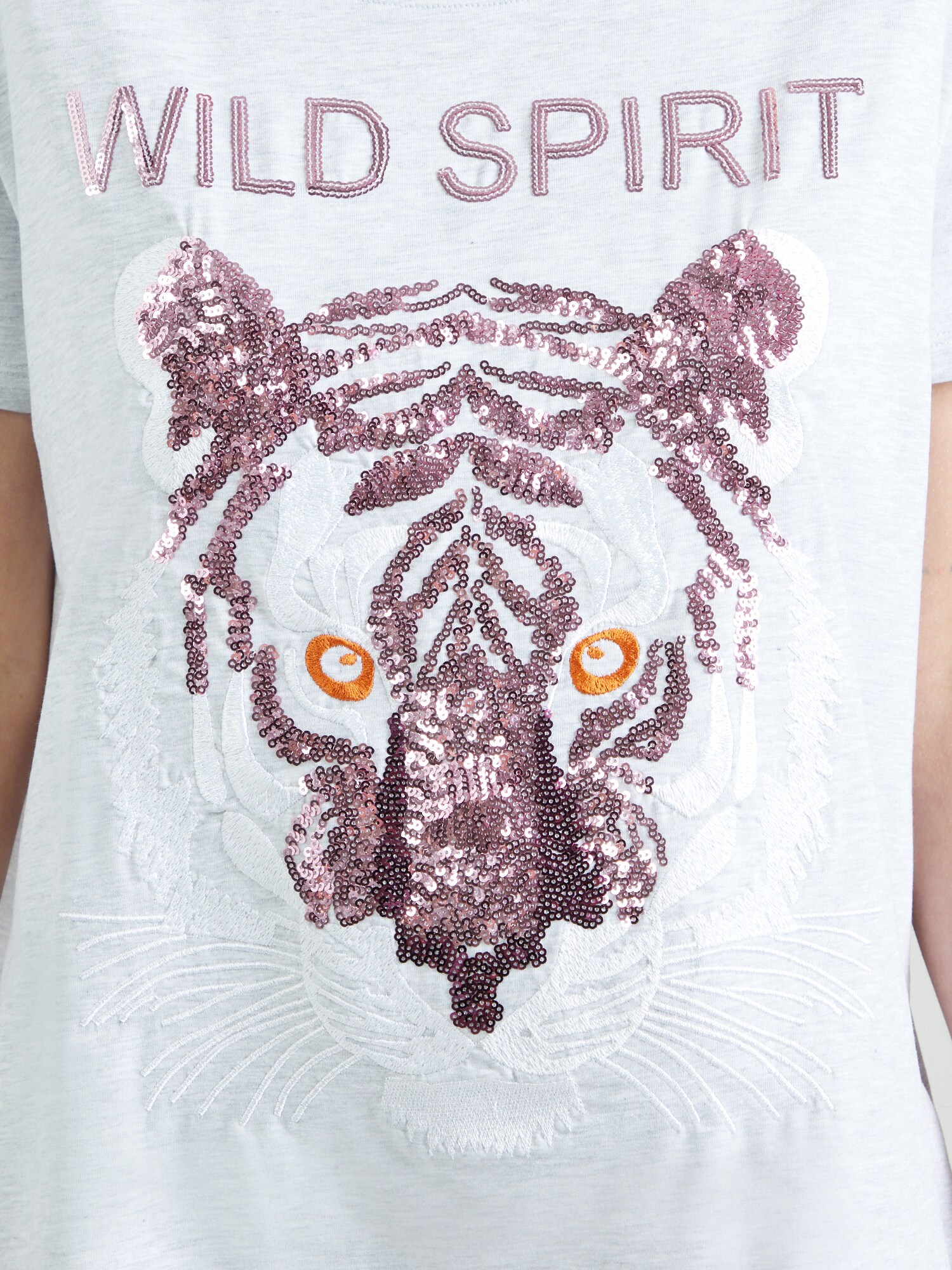 miss goodlife Tričko 'Wild Spirit' sivá melírovaná / slivková / oranžová / biela (obrázok 5)
