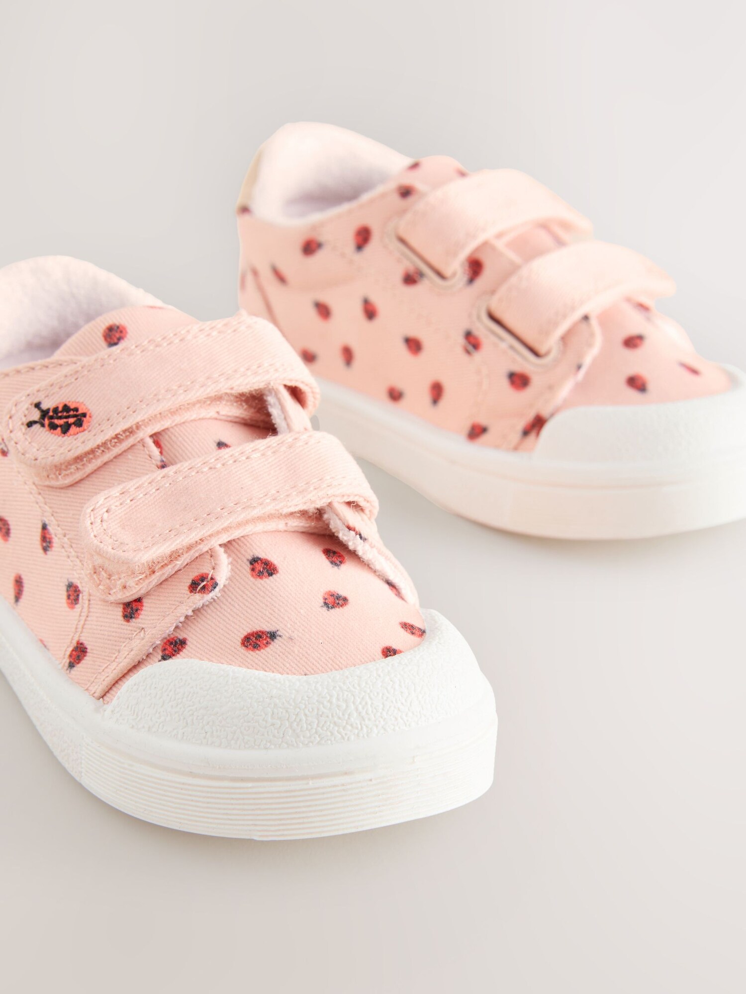 Thumbnail - Sneaker