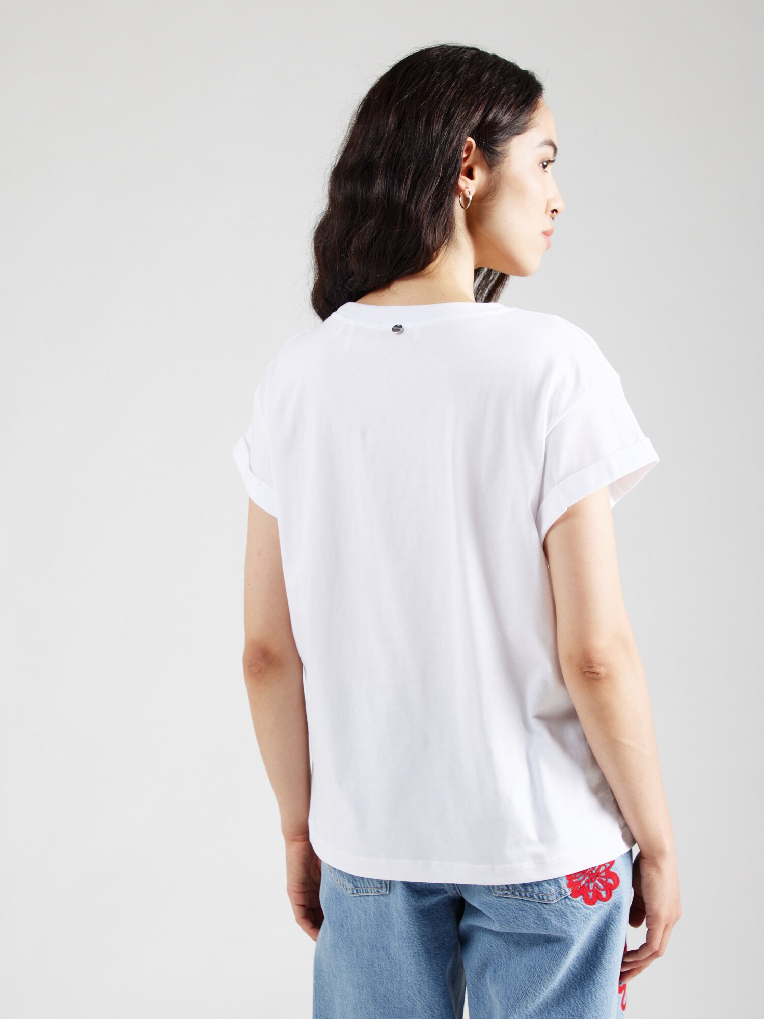 Thumbnail - Rich & Royal T-Shirt