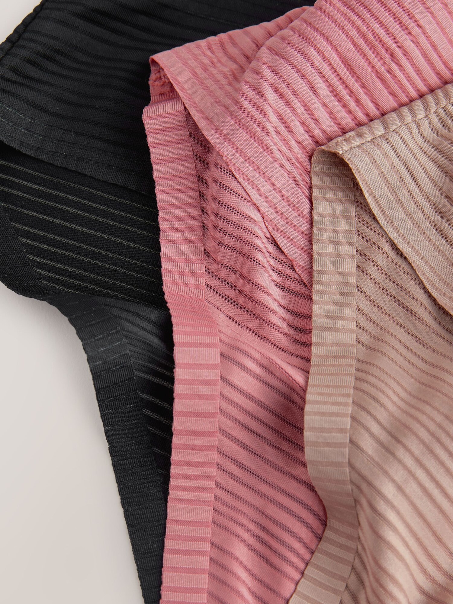 Thumbnail - Next Slip