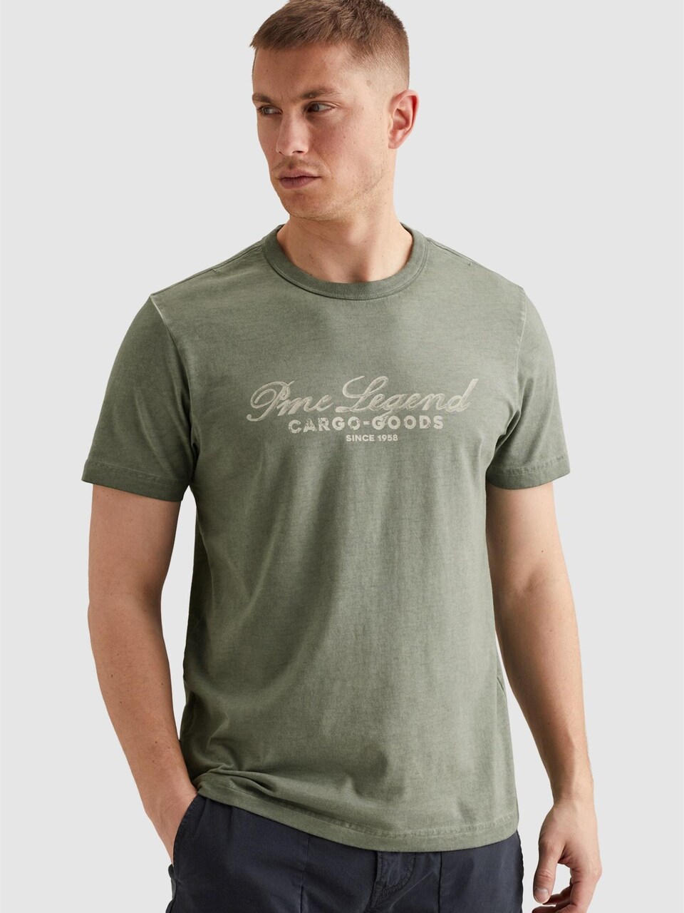 T-shirt 'T-shirt in jersey with rugged artwork on the chest'