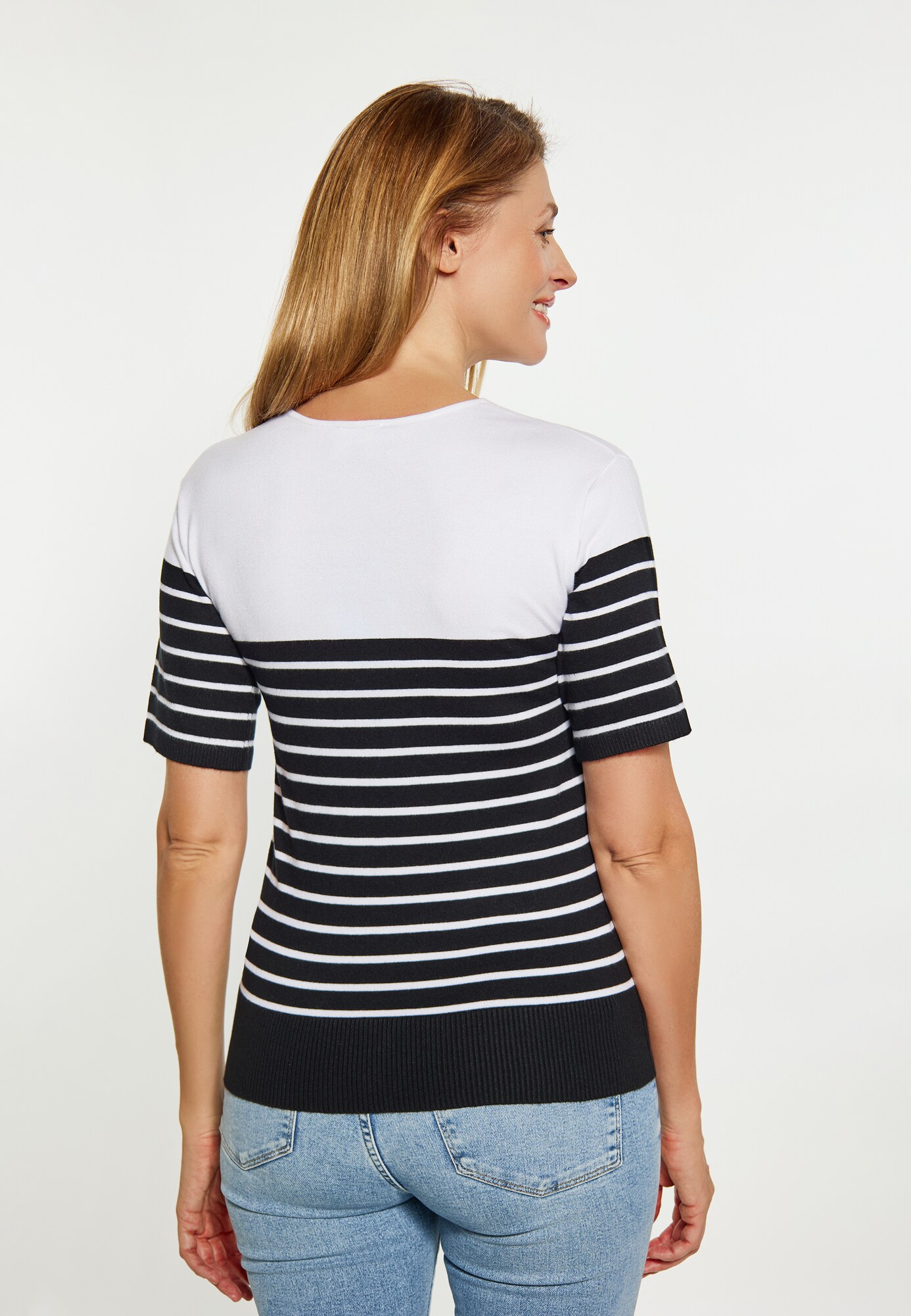 Thumbnail - usha BLUE LABEL Pullover
