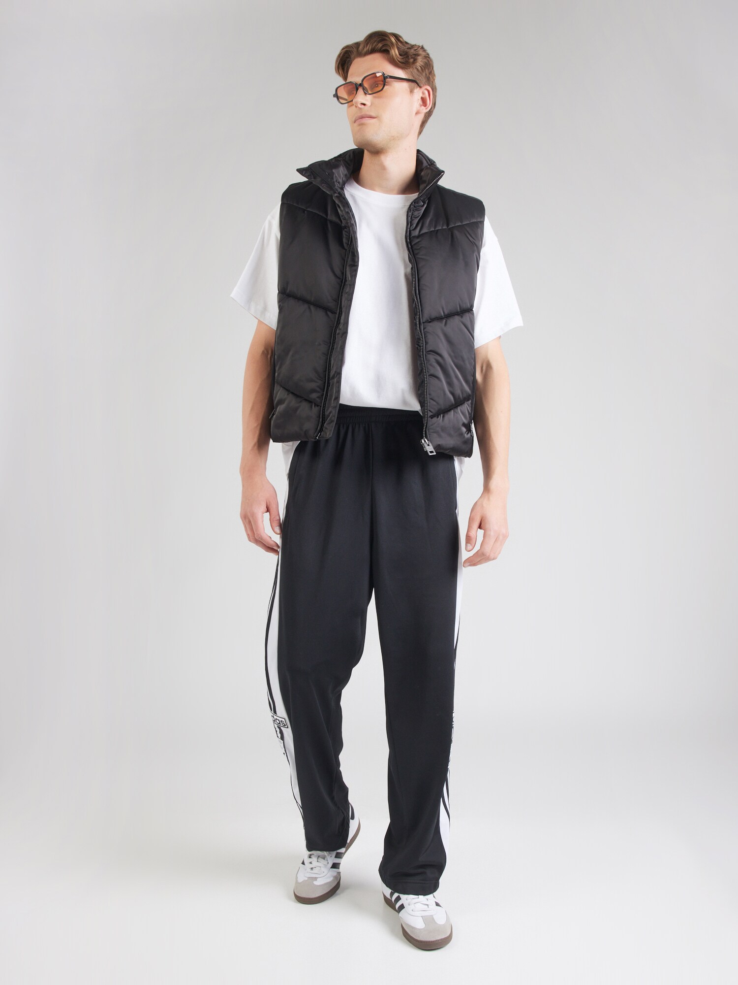 ADIDAS ORIGINALS Póló 'CHILLI'  jáde / rikító piros / fekete / fehér termék 2. képe