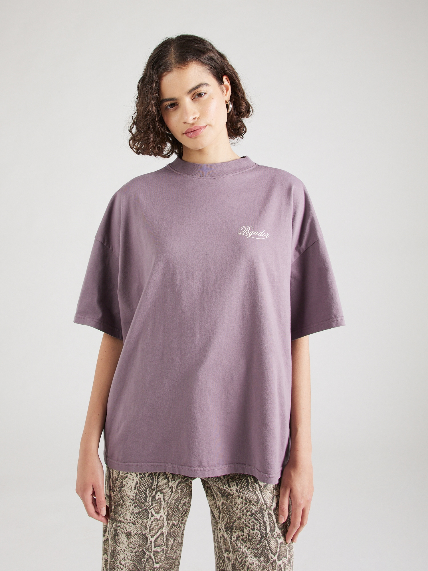 Pegador Oversize póló 'SERENA'  krém / padlizsán termék 2. képe
