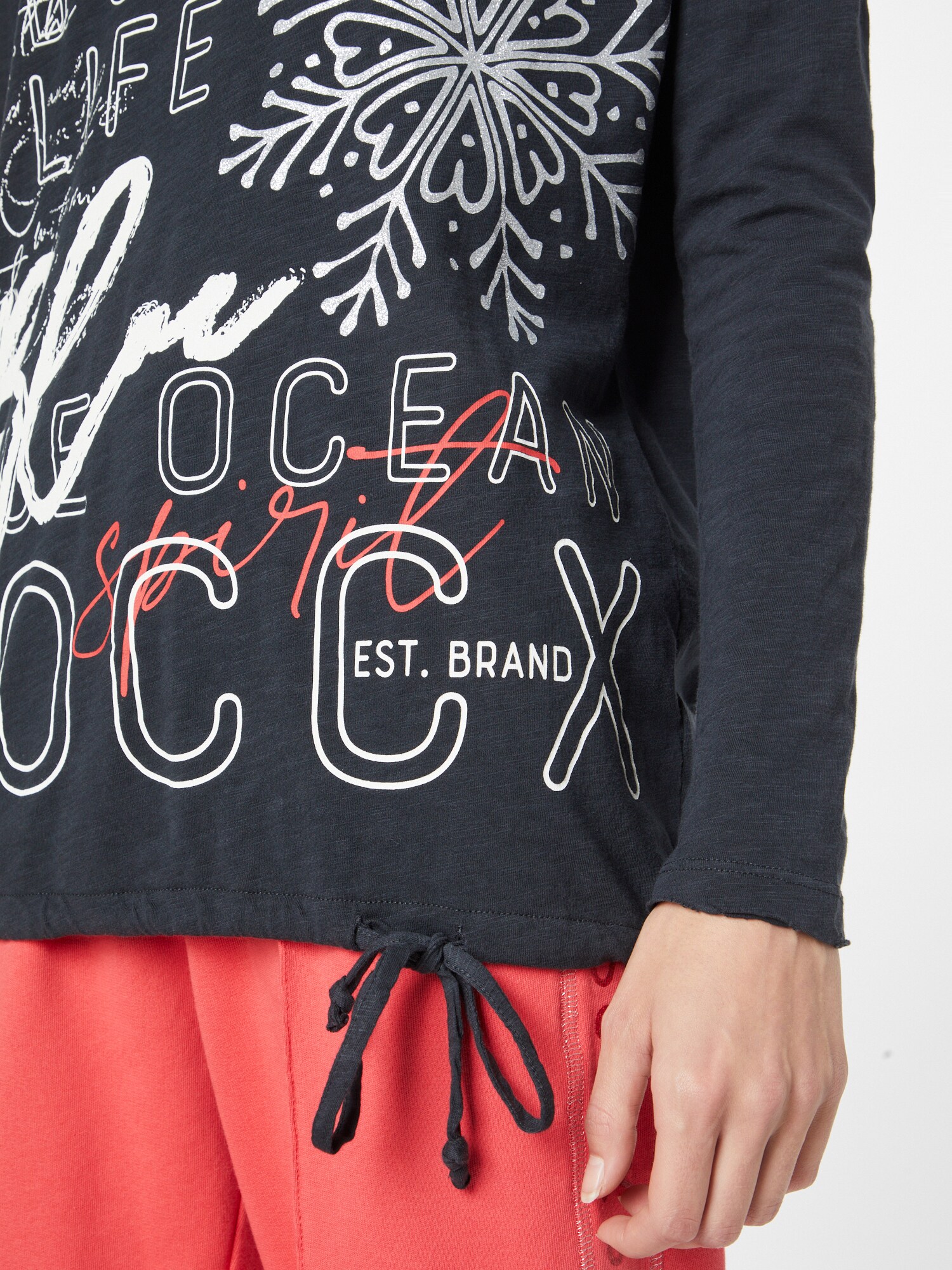 Soccx Tričko 'Into The Blue' námornícka modrá / červená / biela (obrázok 5)