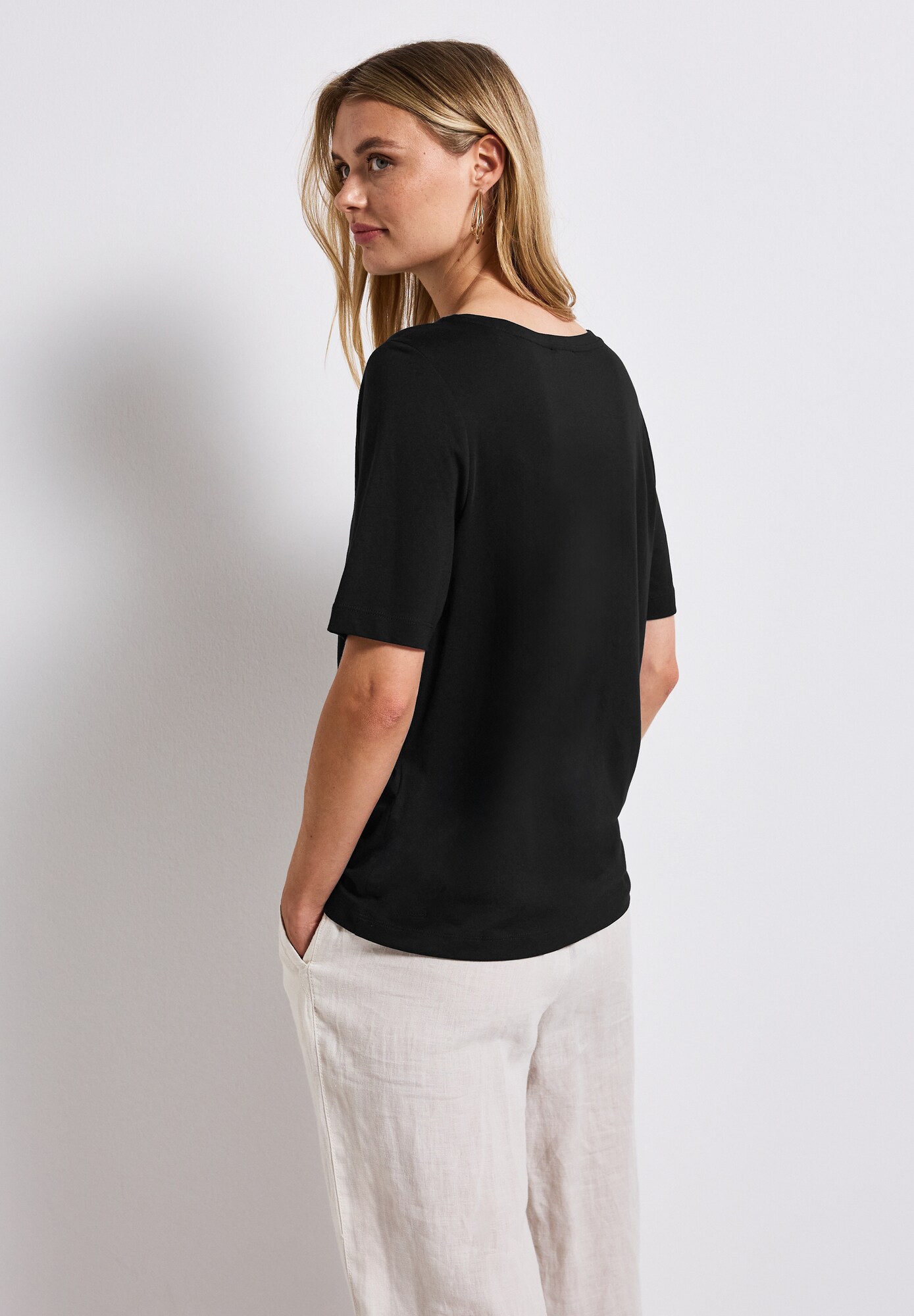 Thumbnail - T-Shirt