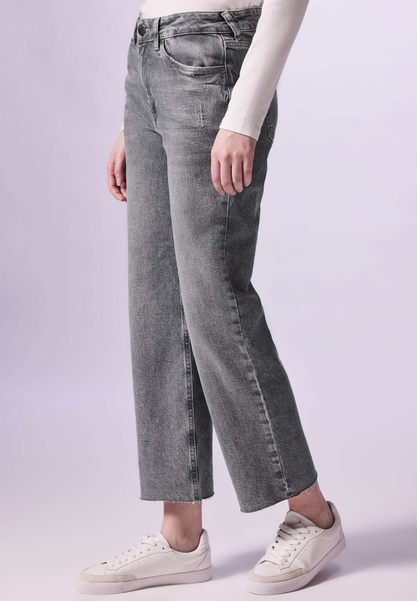 Thumbnail - Straight Leg Jeans