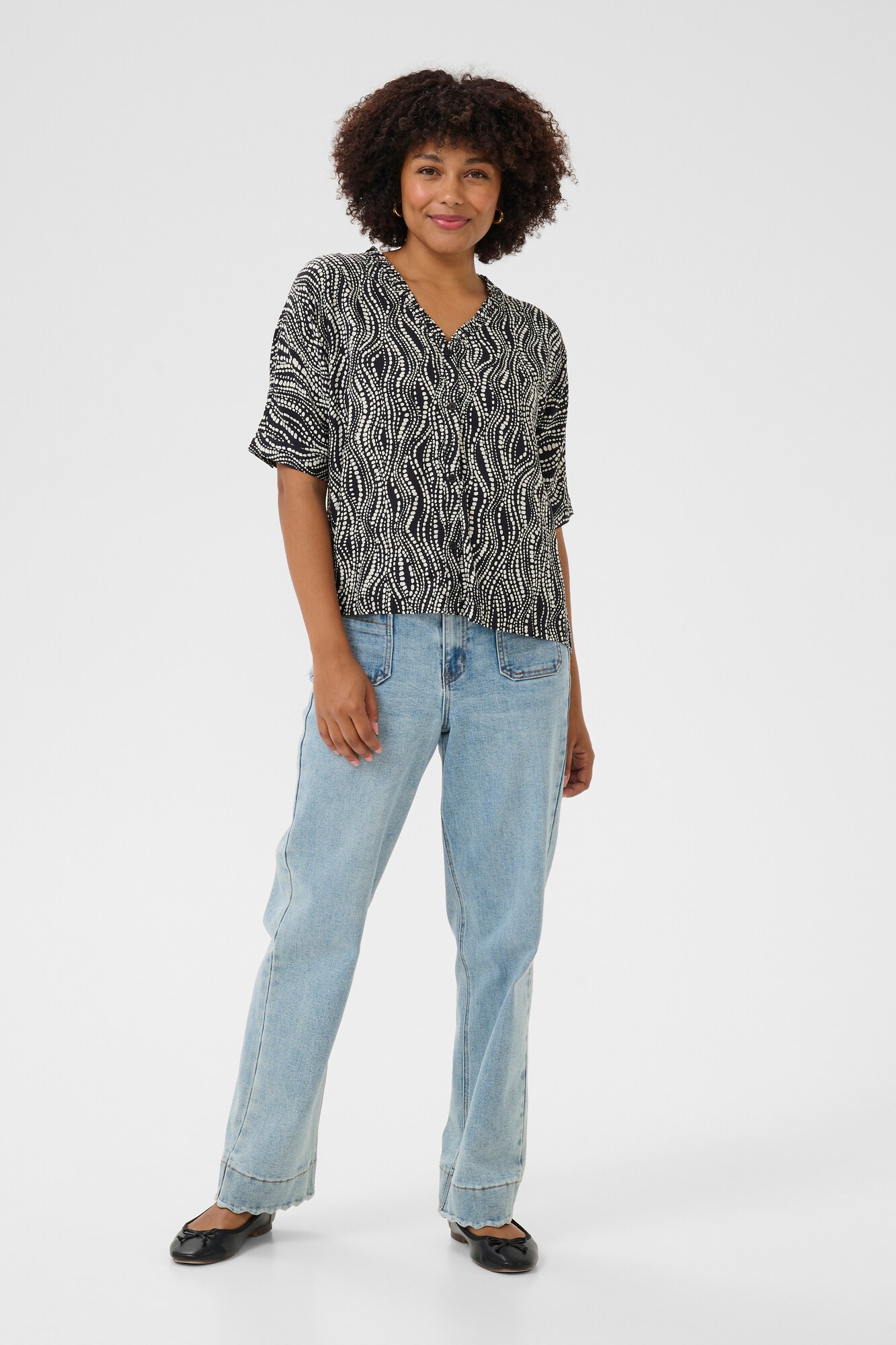 Thumbnail - Cream Bluse Tiah