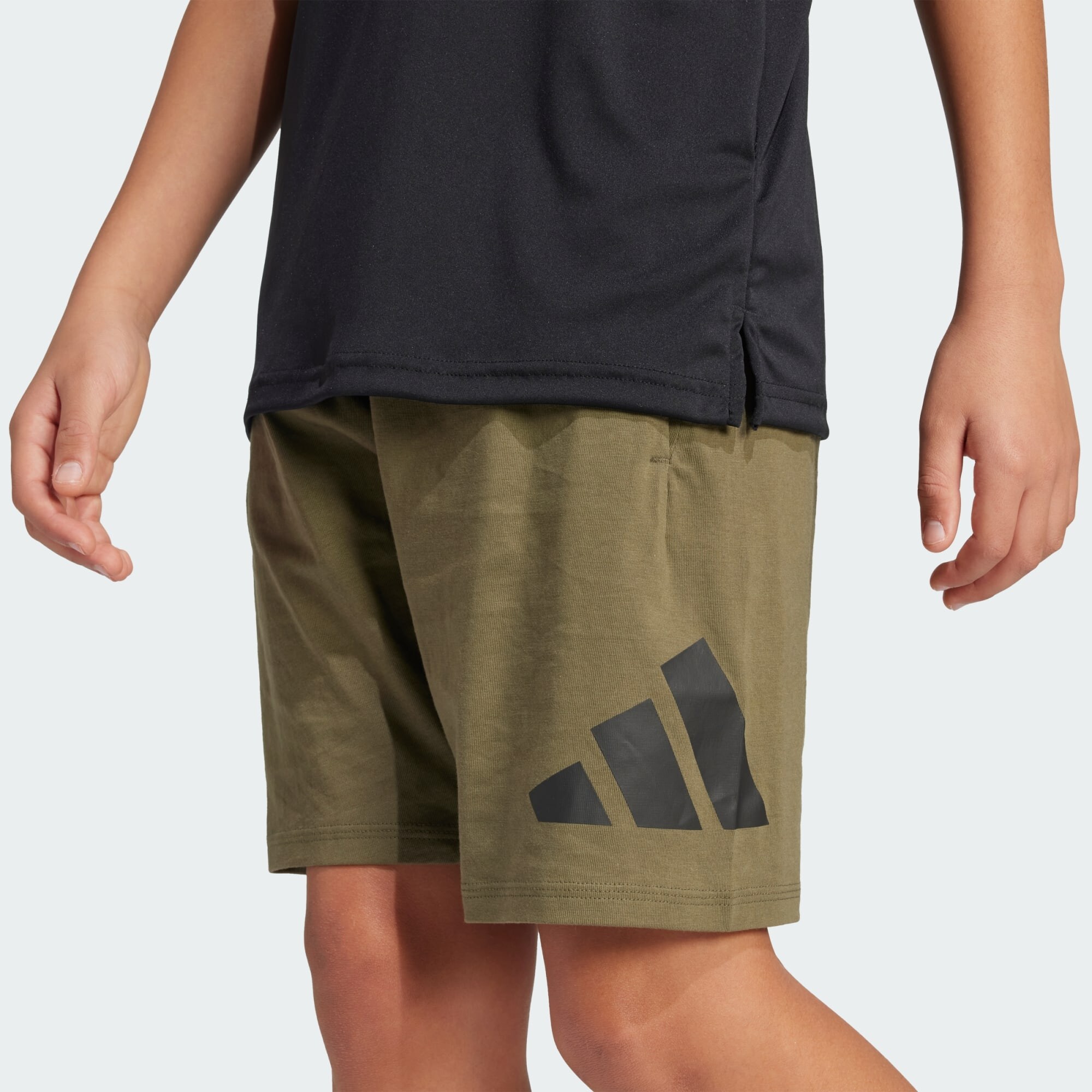 ADIDAS SPORTSWEAR Nohavice 'Essentials' kaki / čierna (obrázok 5)