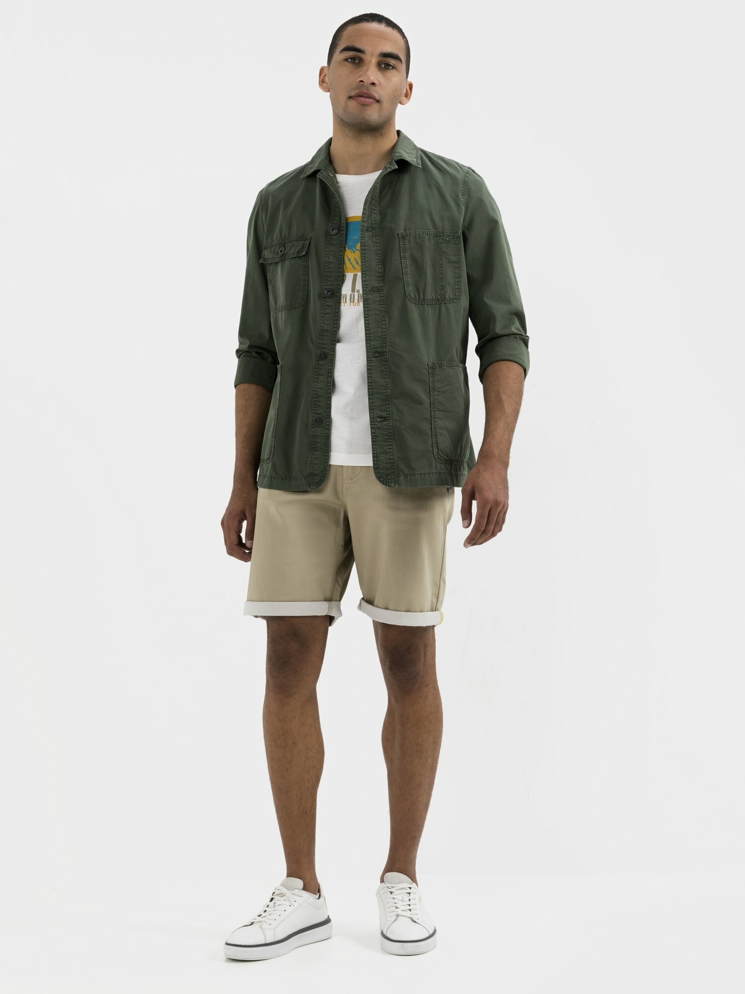 Colbert camel active