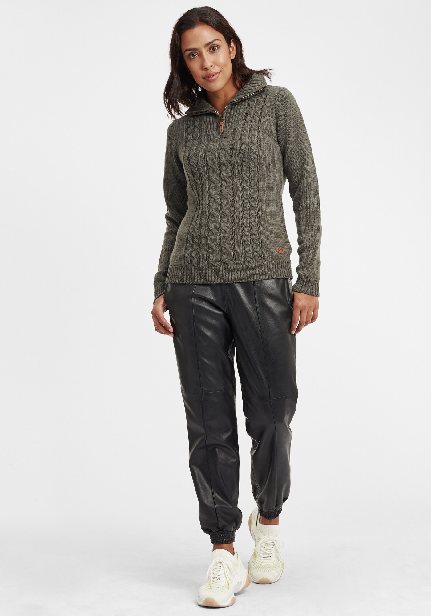 Thumbnail - Oxmo Pullover Carry