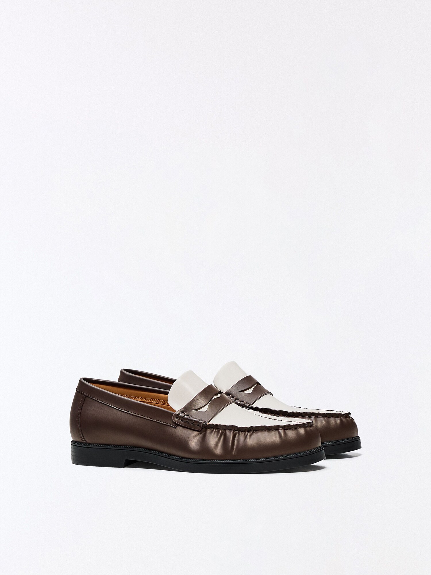 Bershka Papuče  čokoládová / biela (obrázok 6)