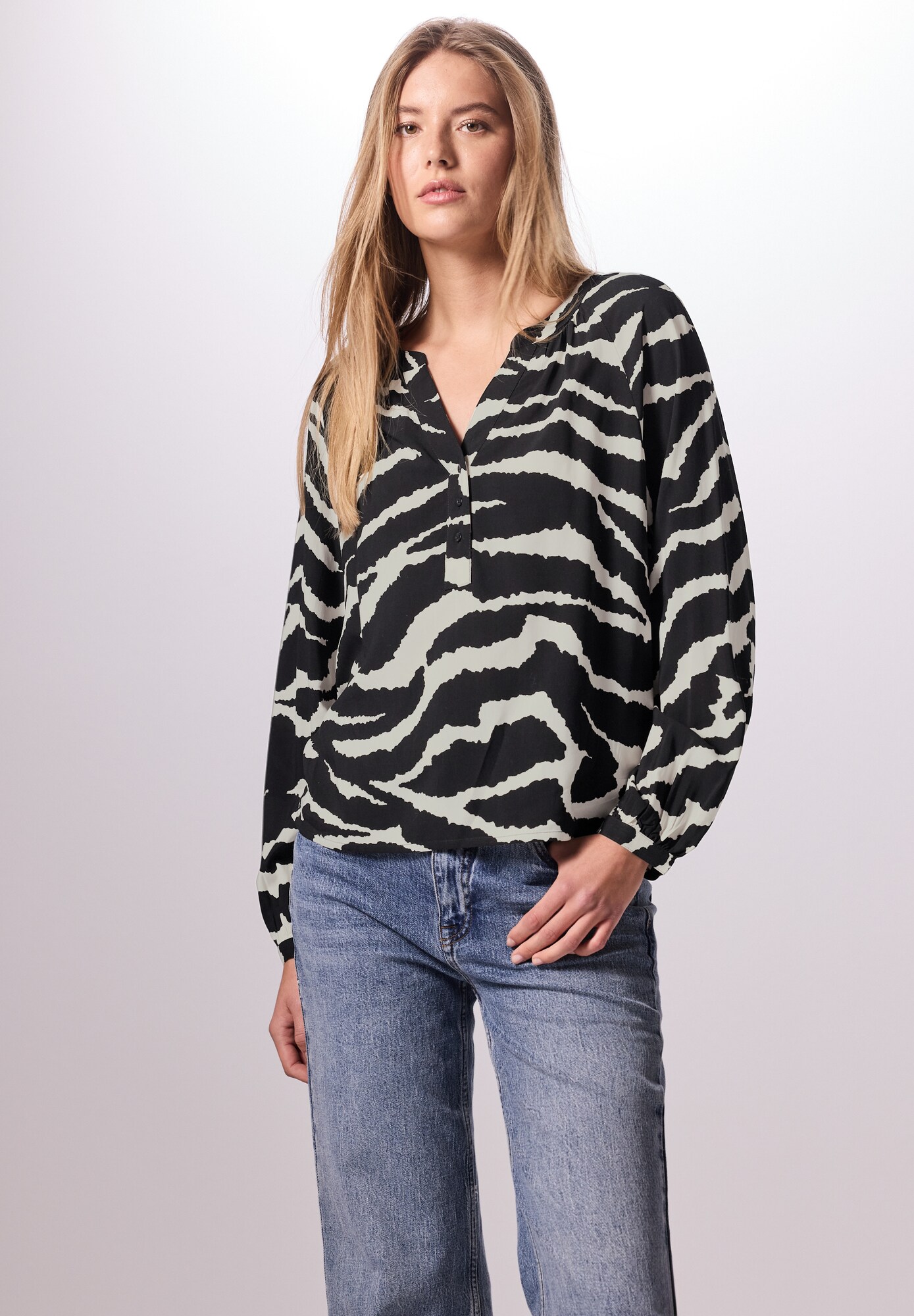 Thumbnail - Gemusterte Raglan-Bluse