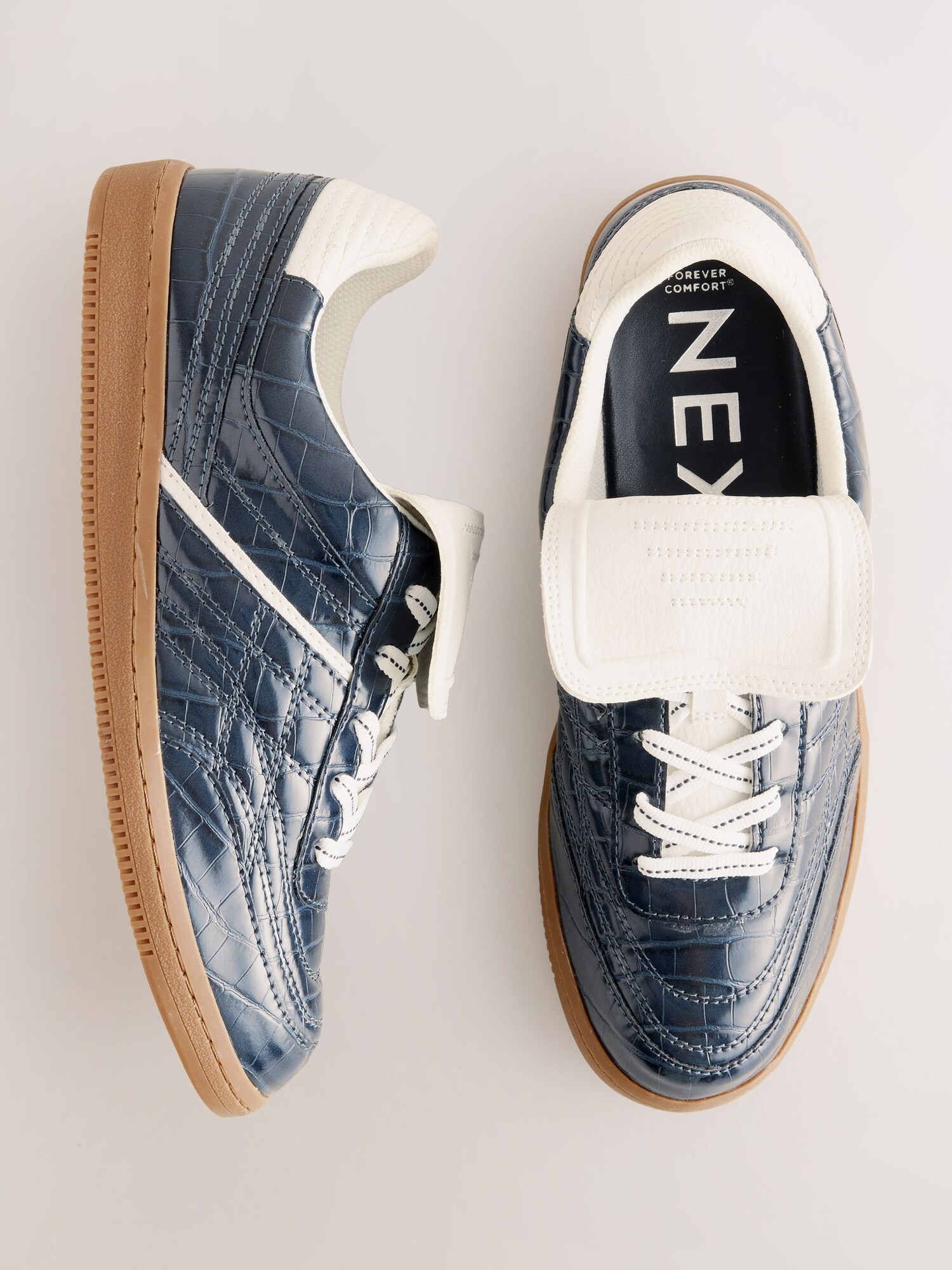 Thumbnail - Next Sneaker