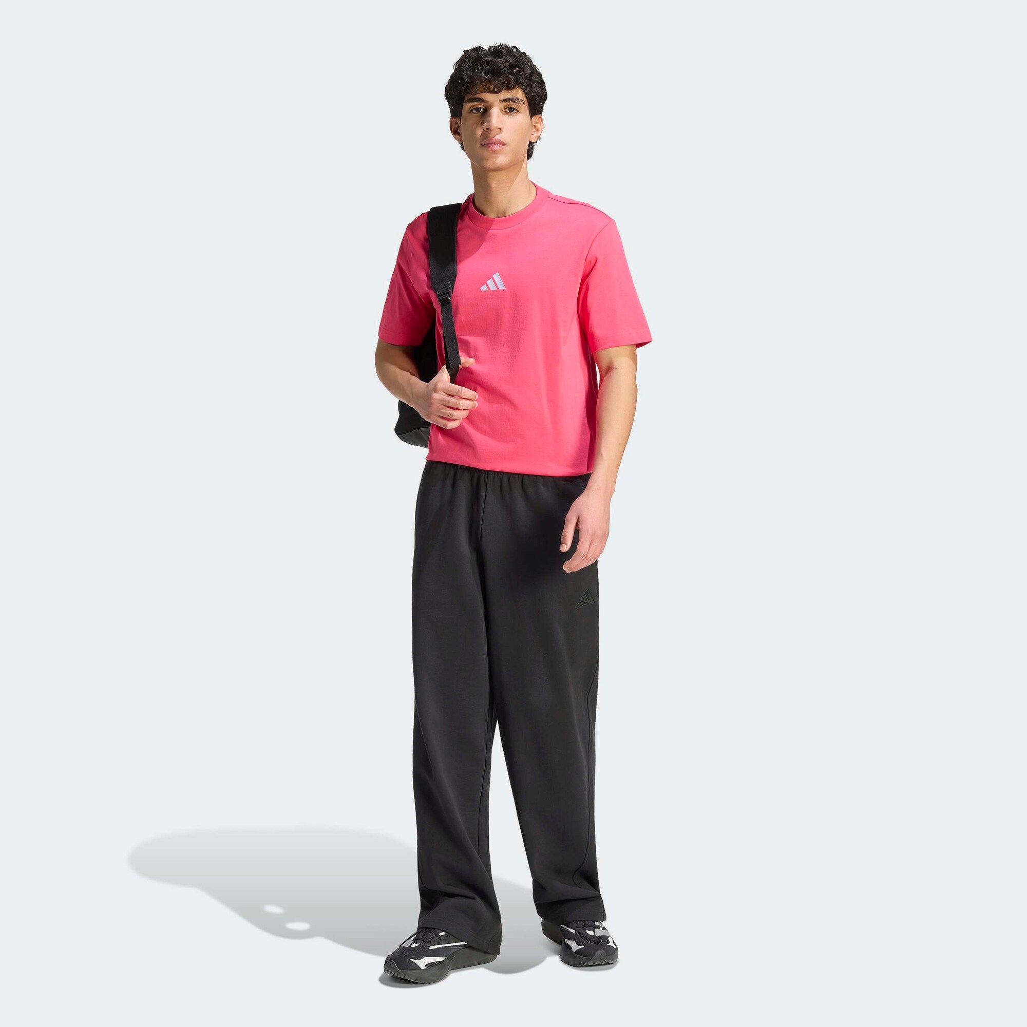 ADIDAS SPORTSWEAR Funkčné tričko 'Essentials'  malinová / biela