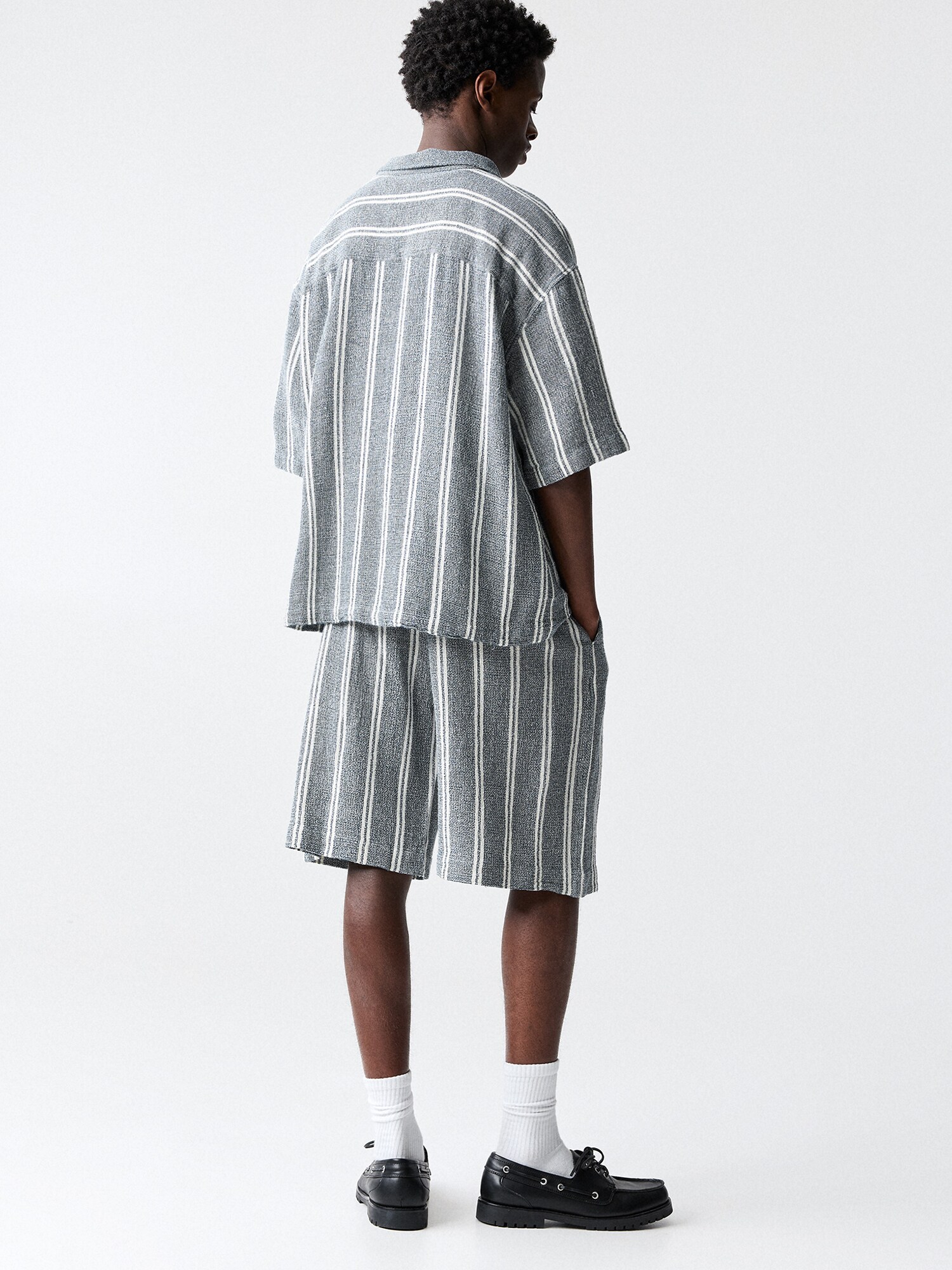 Pull&Bear Košeľa námornícka modrá / biela (obrázok 3)