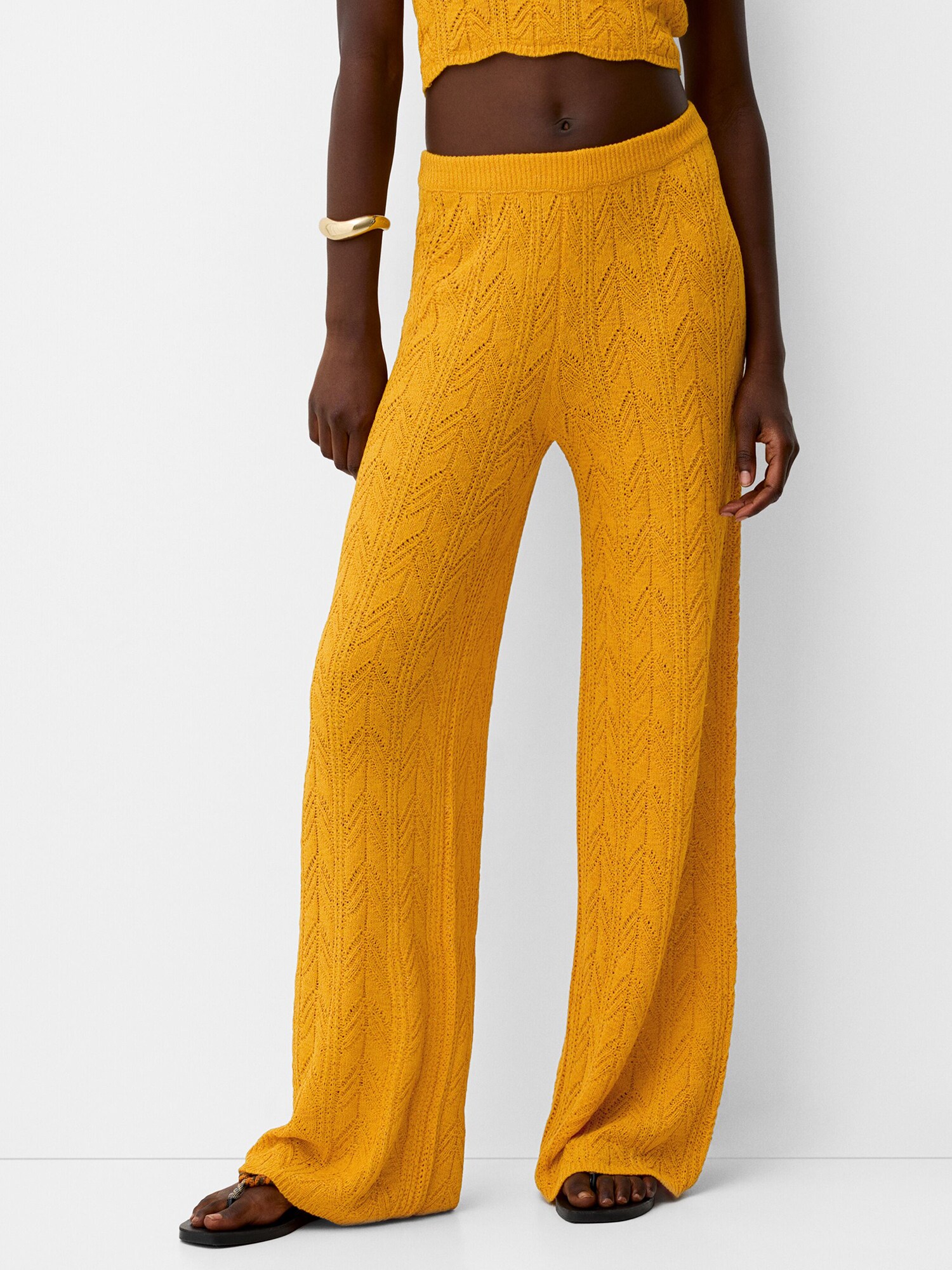 Bershka Nadrág  curry termék 2. képe