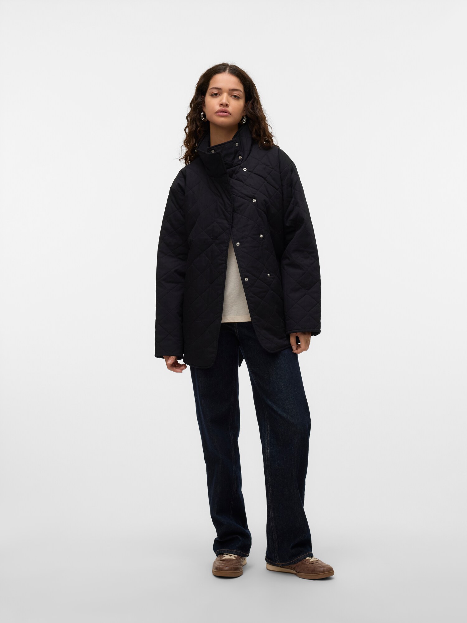 VERO MODA Átmeneti dzseki 'VMPETUNIA'  fekete termék 2. képe