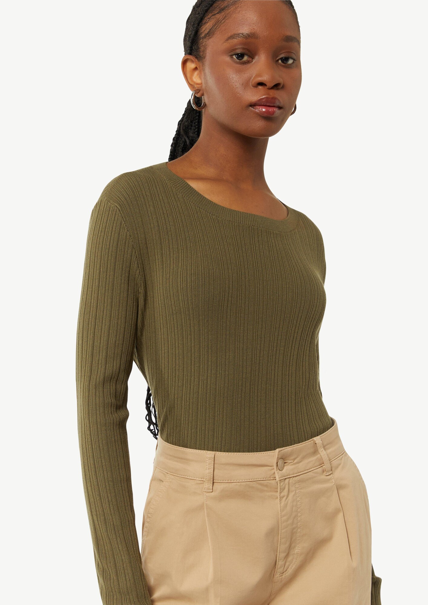 Thumbnail - comma casual identity Pullover