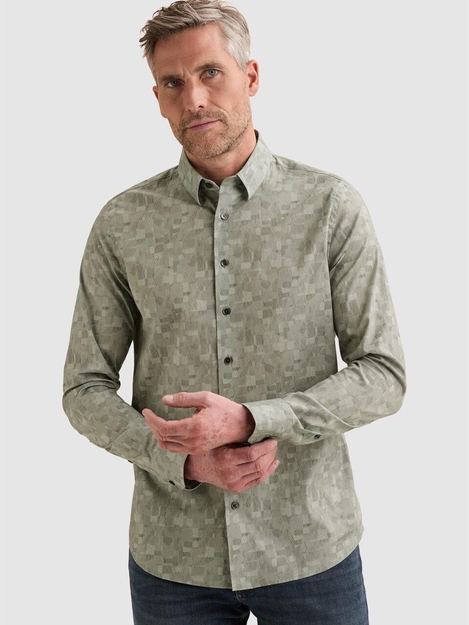 Skjorta 'Shirt with allover print and Kent collar'