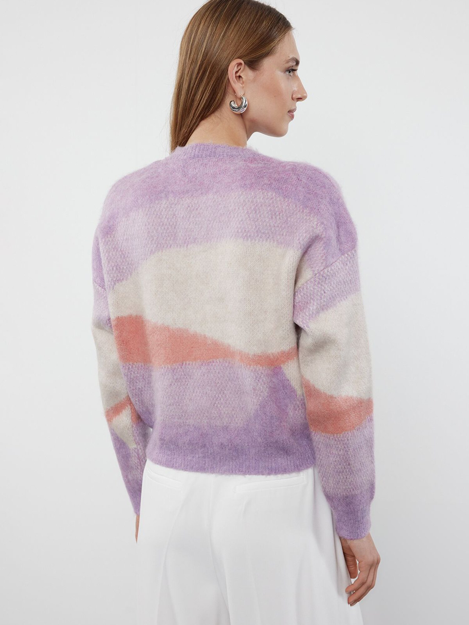 Thumbnail - Pullover