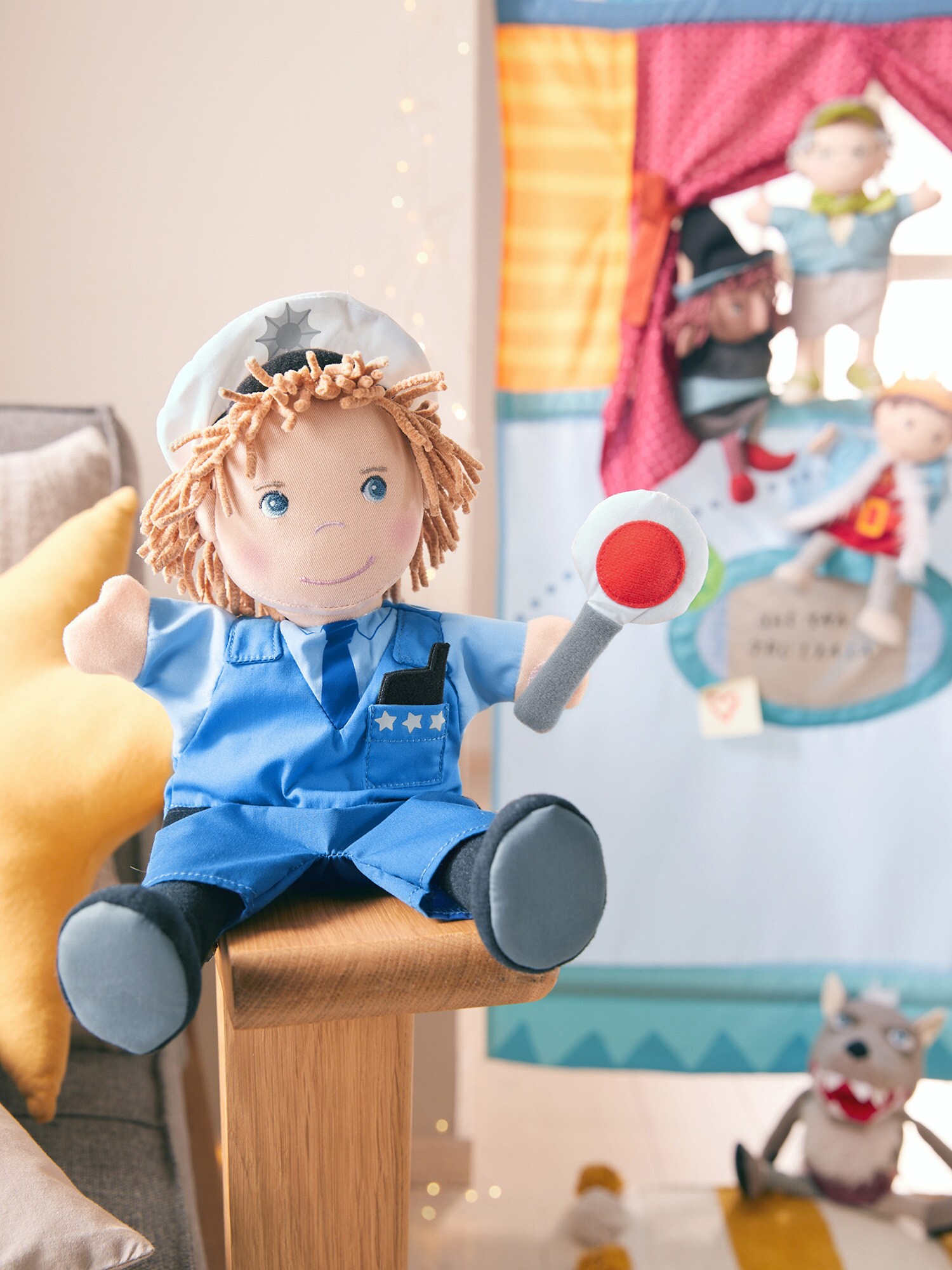 Thumbnail - HABA Handpuppe  Polizei, 27 cm