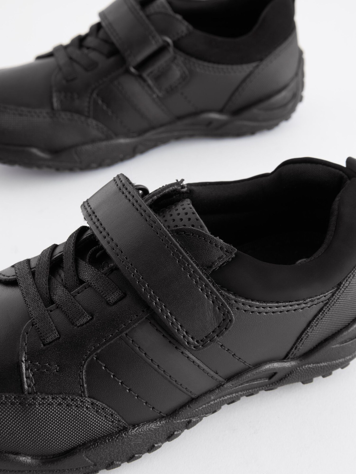 Thumbnail - Next Sneaker