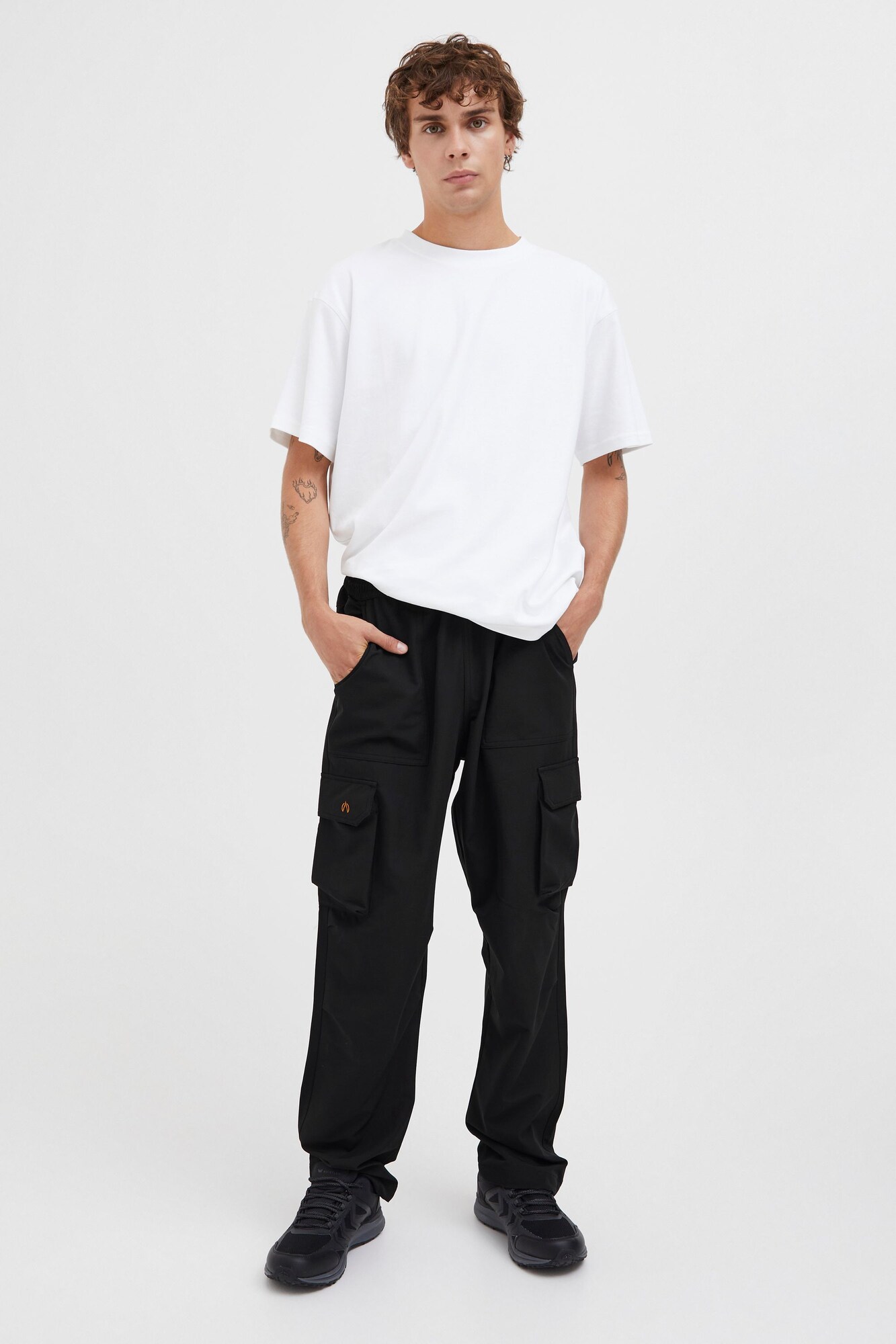 Thumbnail - North Bend Outdoorhose Ruben
