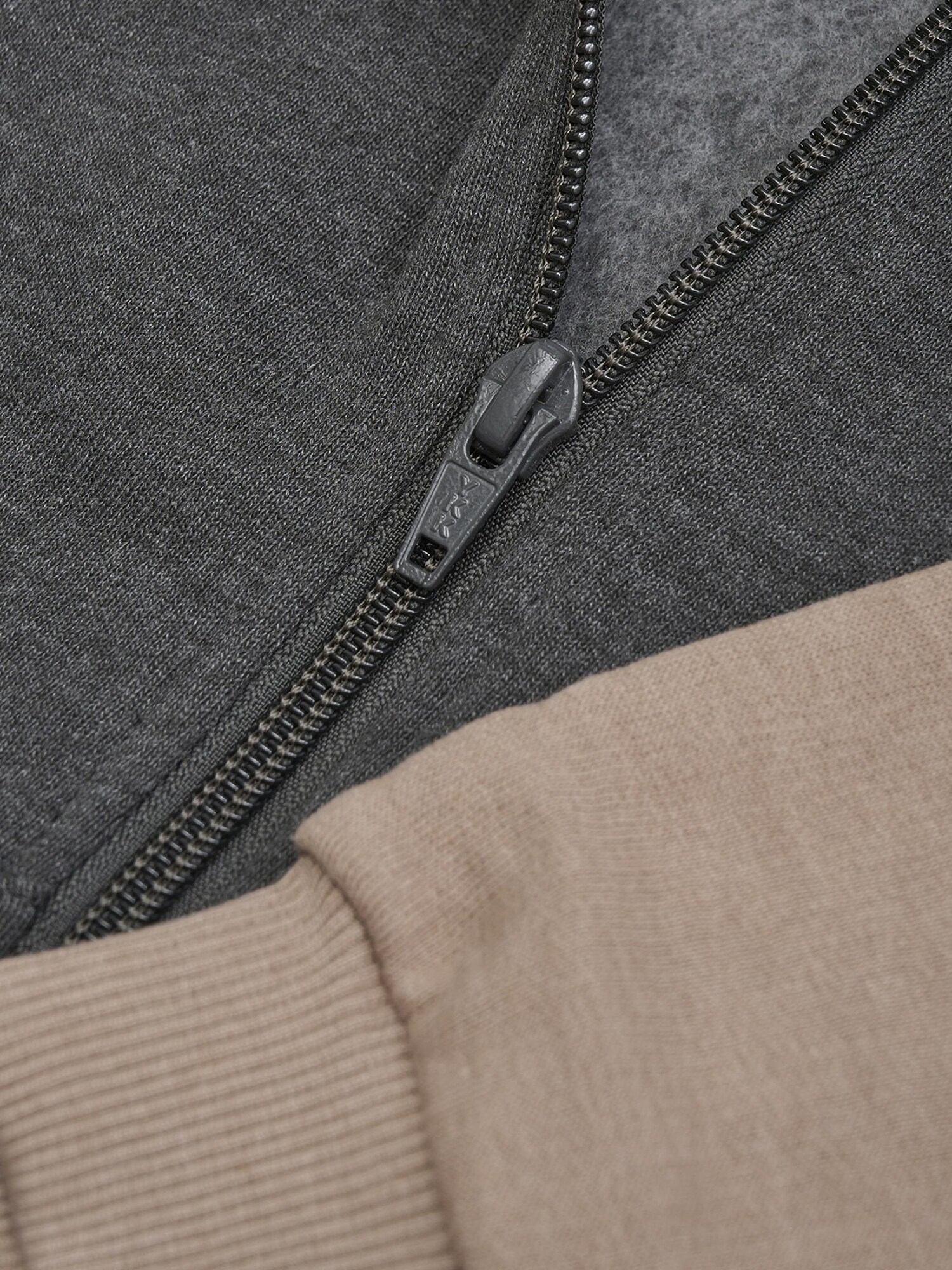 Thumbnail - Kapuzensweatjacke ' MISweat '
