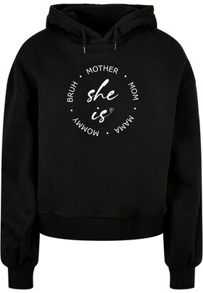 Merchcode Sweatshirt ‘Mothers Day – She is’ Zwart / Wit