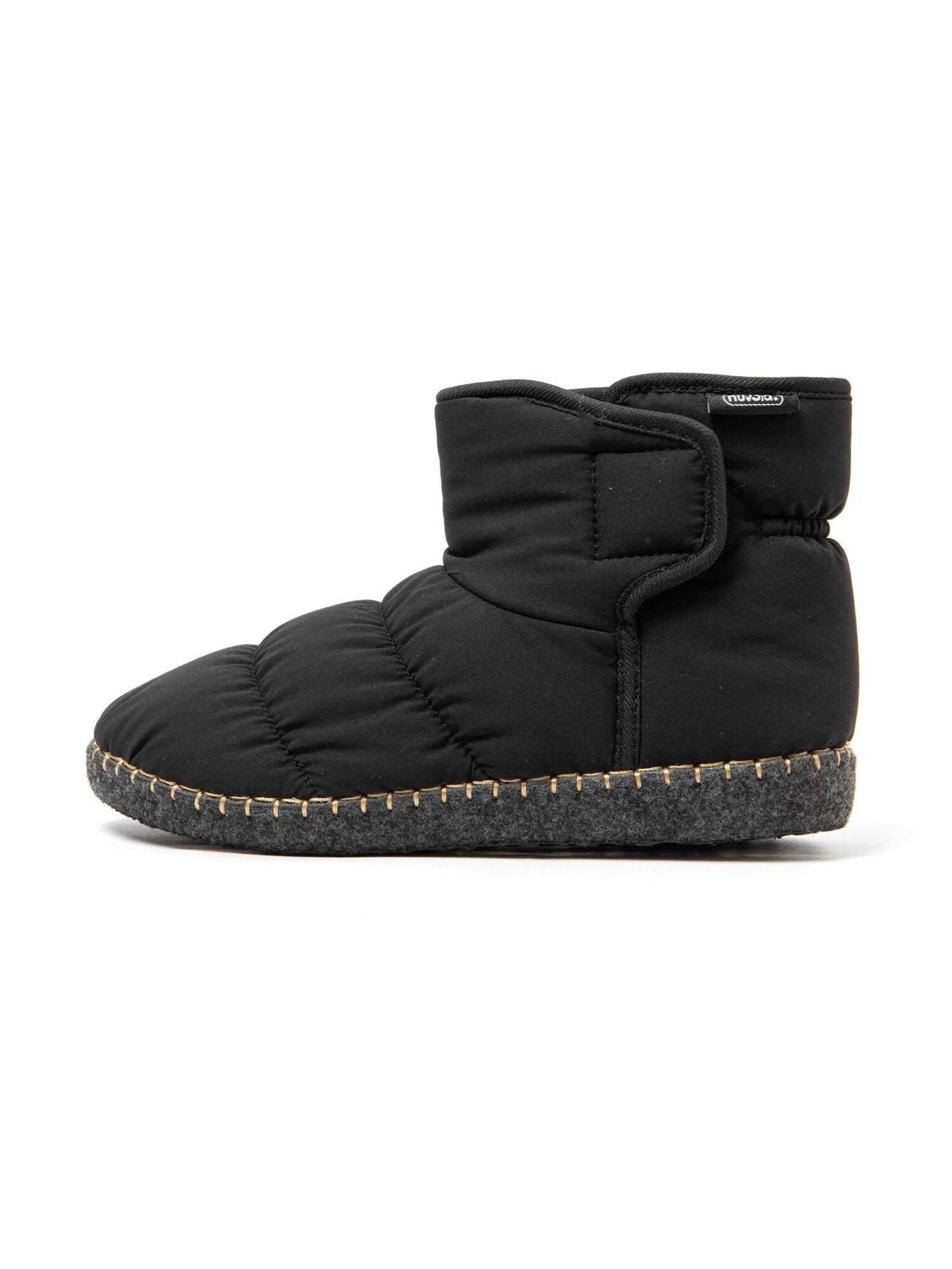 Nuvola. Zapatillas de casa 'Boot Road'  negro