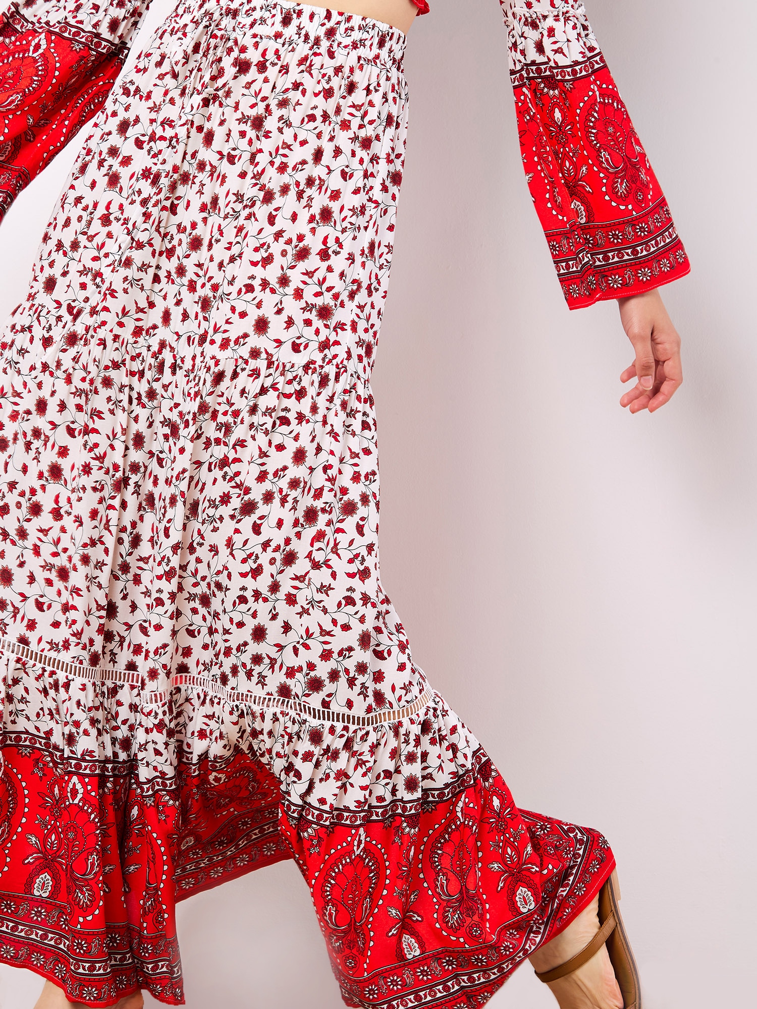 Thumbnail - Sarasa Floral Tiered Maxi Skirt ' '