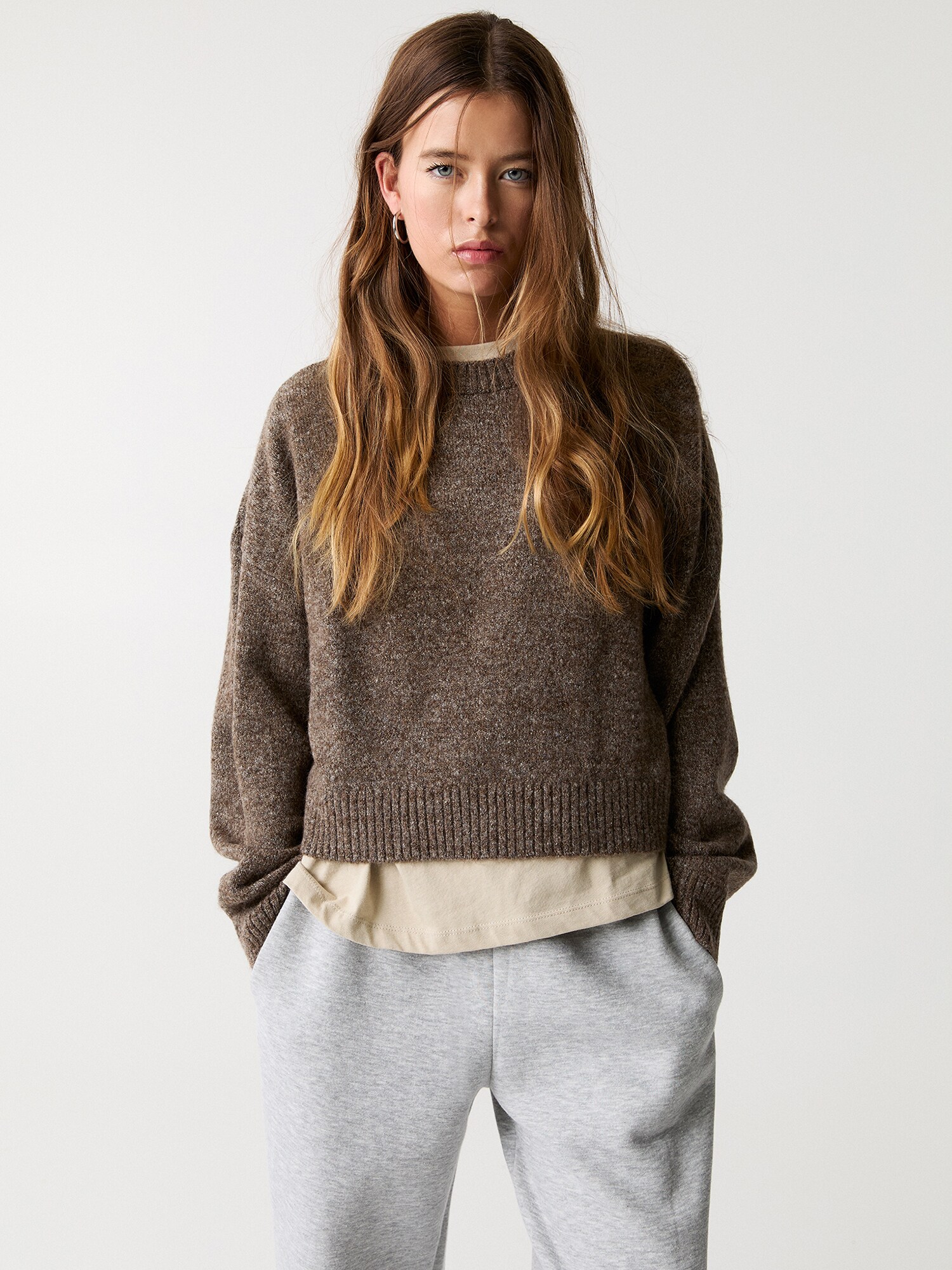 Pull&Bear Pulóver  barna melír termék 2. képe