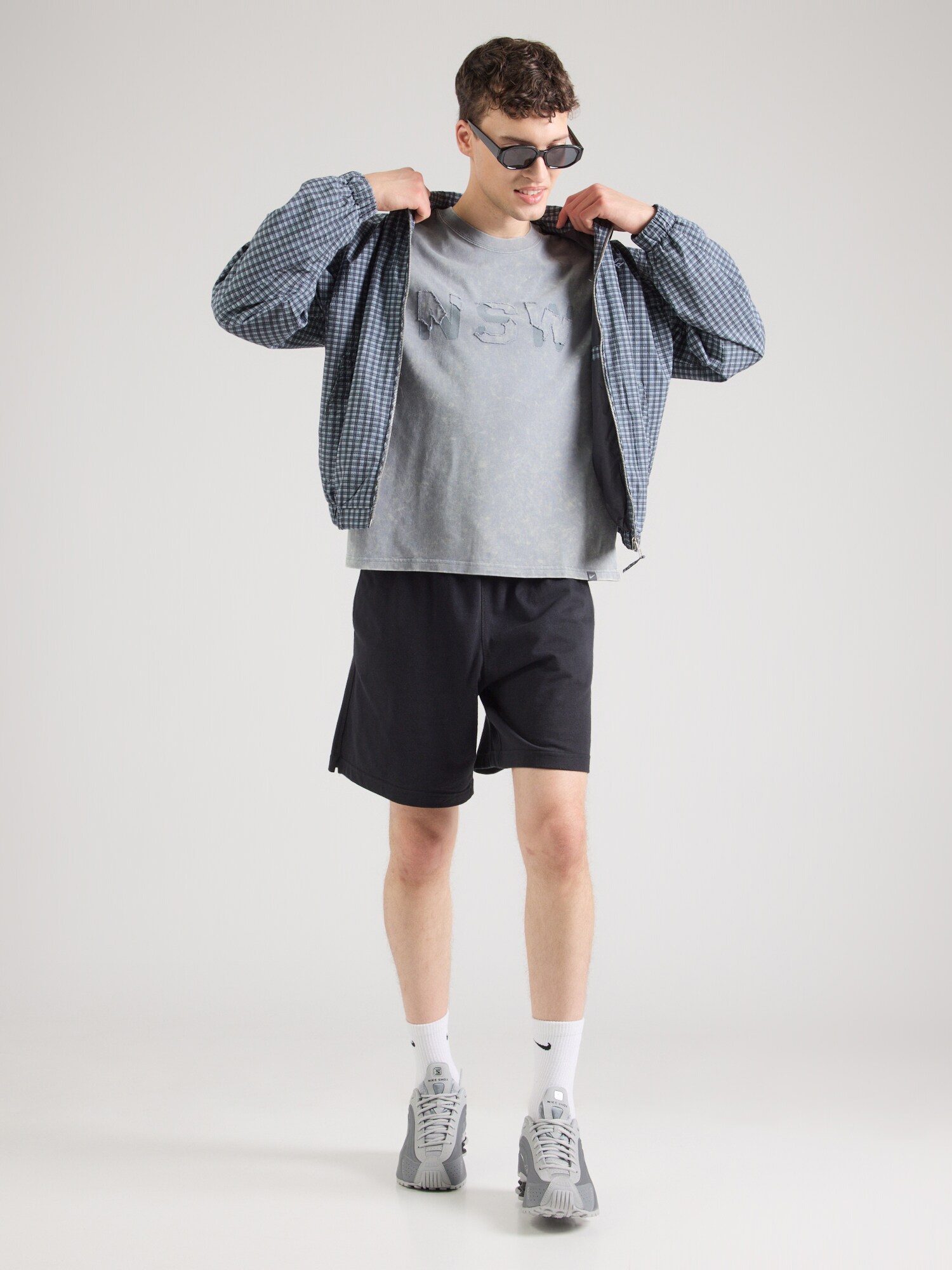 Nike Sportswear Camiseta gris – imagen 4