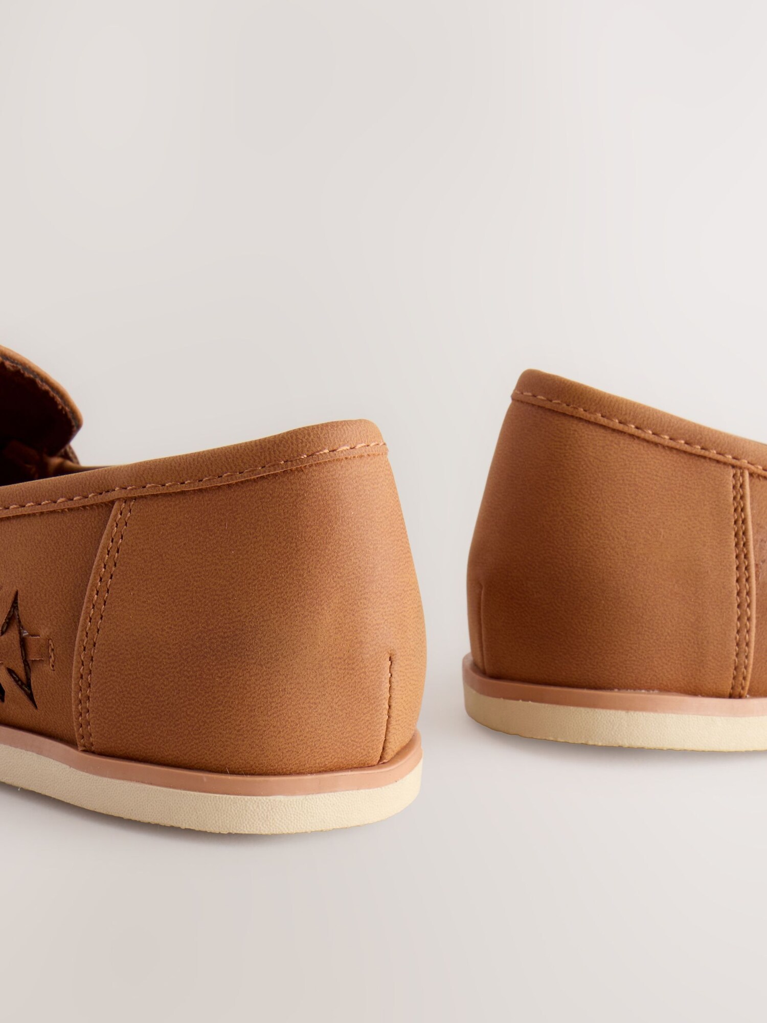 Thumbnail - Next Slipper