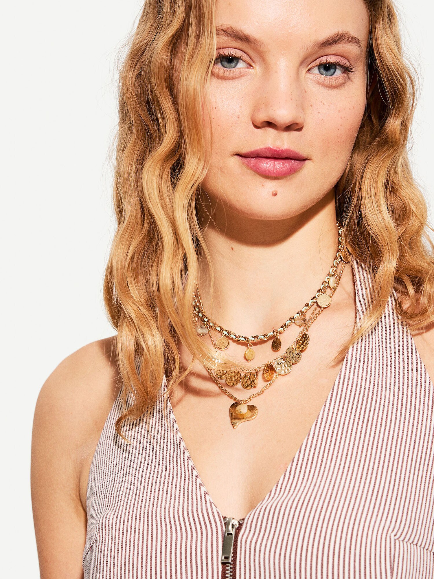 Bershka Lánc 'BOHO CHIC'  türkiz / arany / gyöngyház-fehér termék 2. képe
