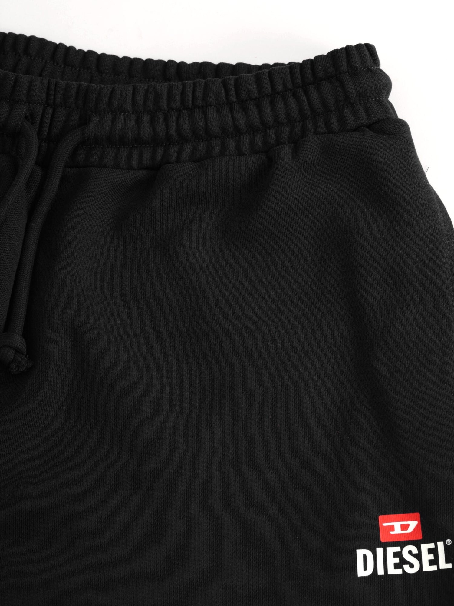 DIESEL Pantalón deportivo 'P-CROW SWEAT SHORTS'  negro – imagen 4