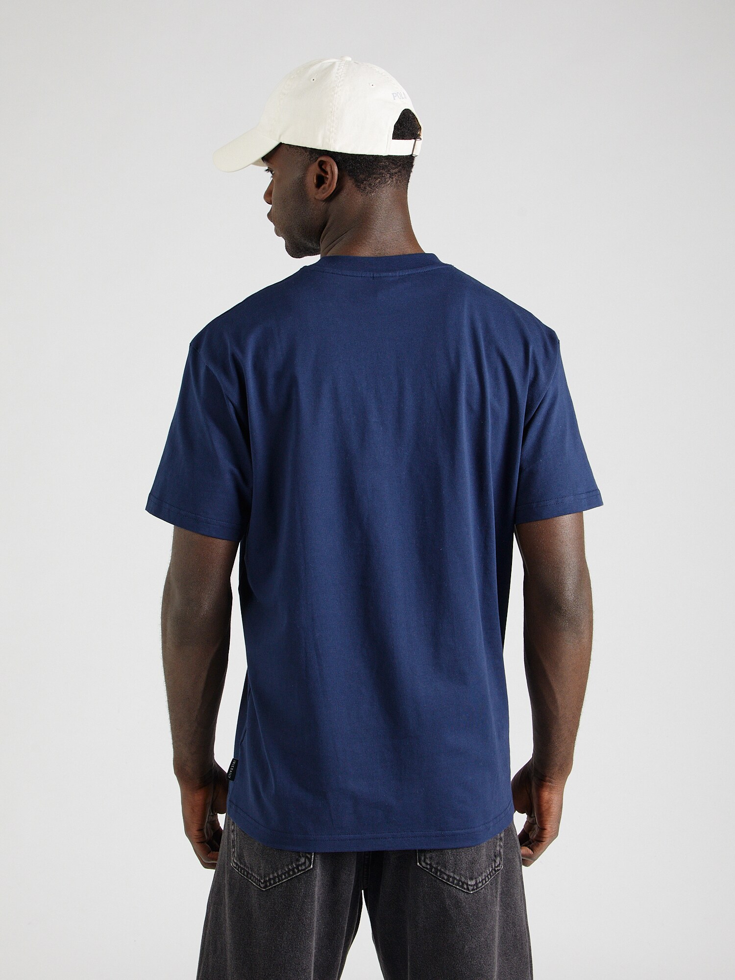 Thumbnail - T-Shirt