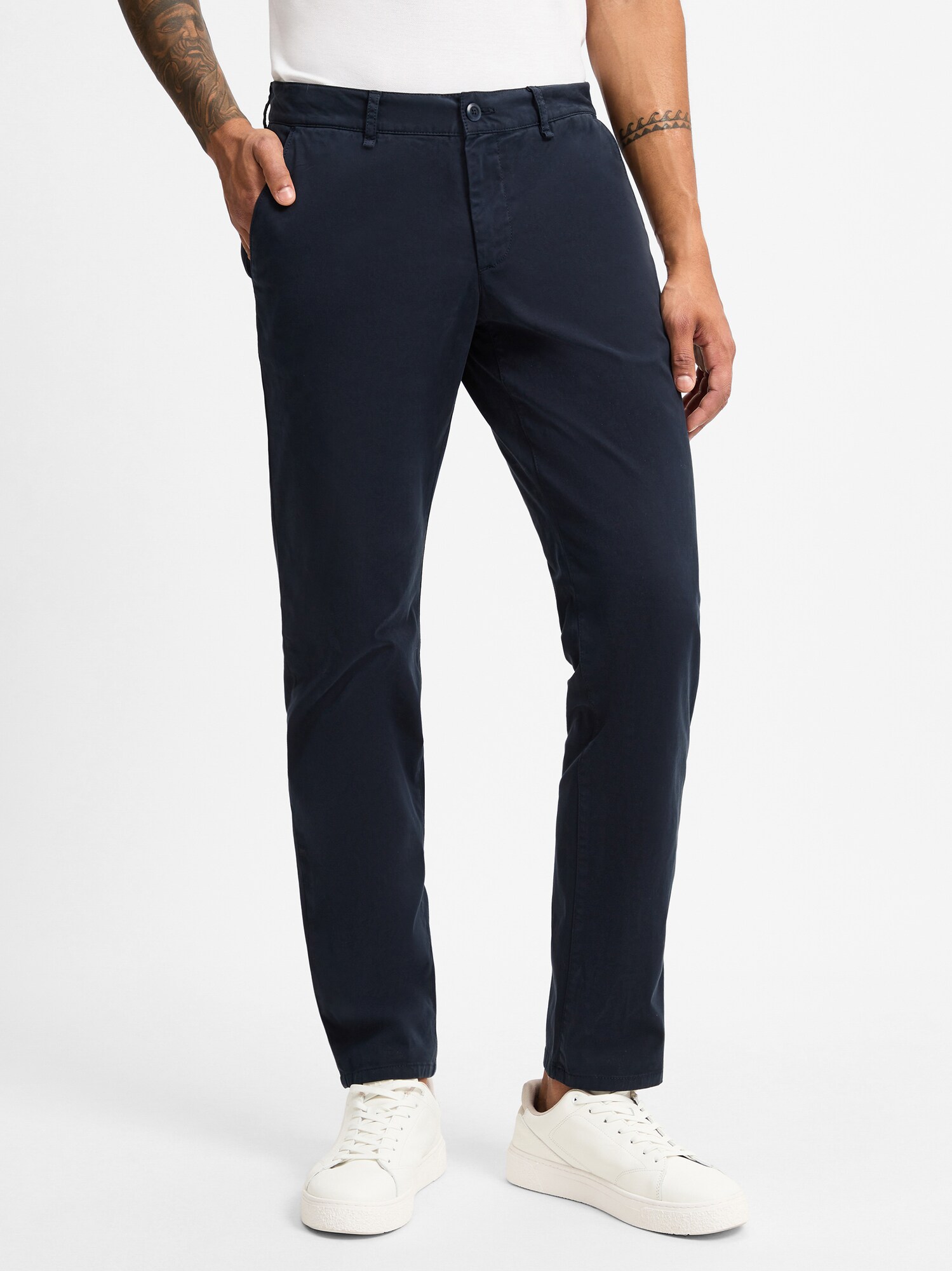 Thumbnail - Alberto Chinohose Lou