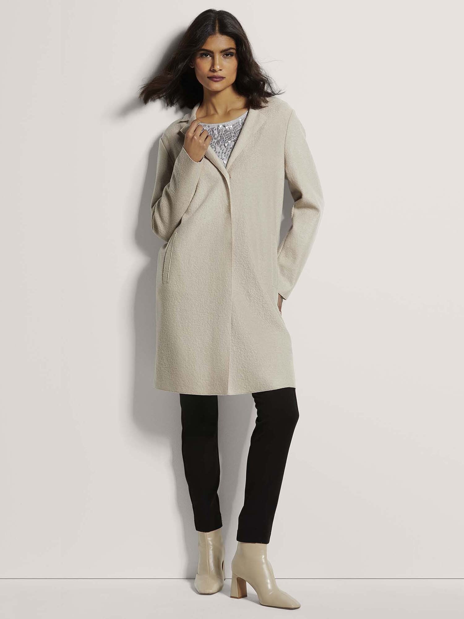 Thumbnail - MADELEINE Mantel